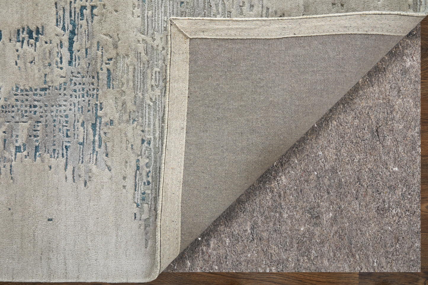 Zarah Modern/Bohemian & Eclectic Gray/Taupe/Blue Accent Rug
