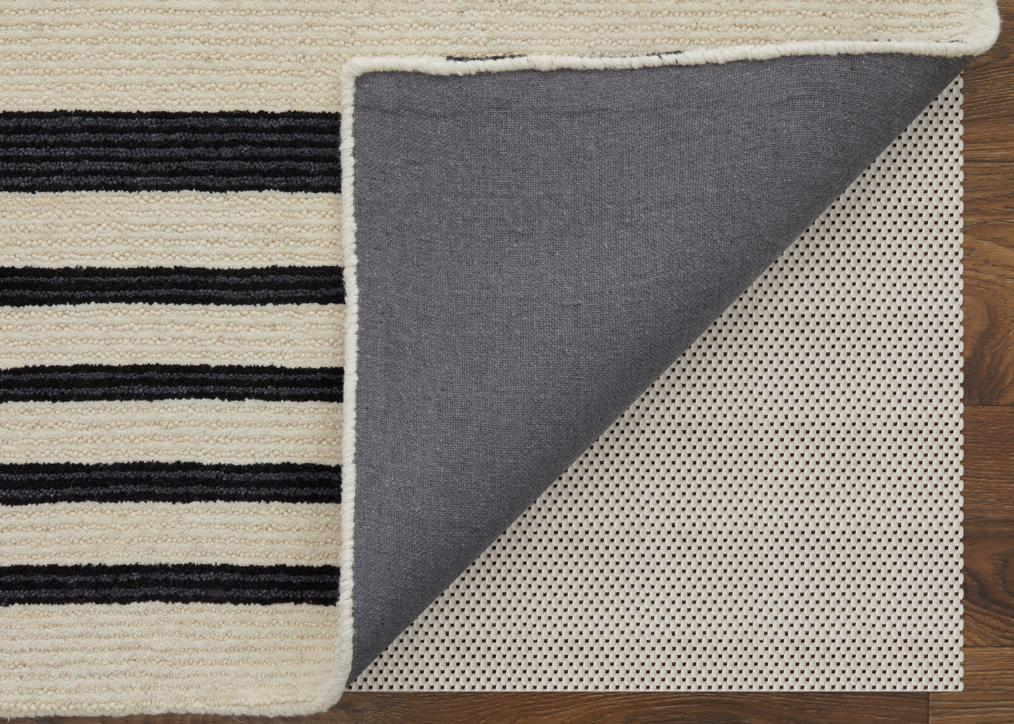 Maguire Transitional/Industrial/Mid-Century Modern Ivory/Black Accent Rug