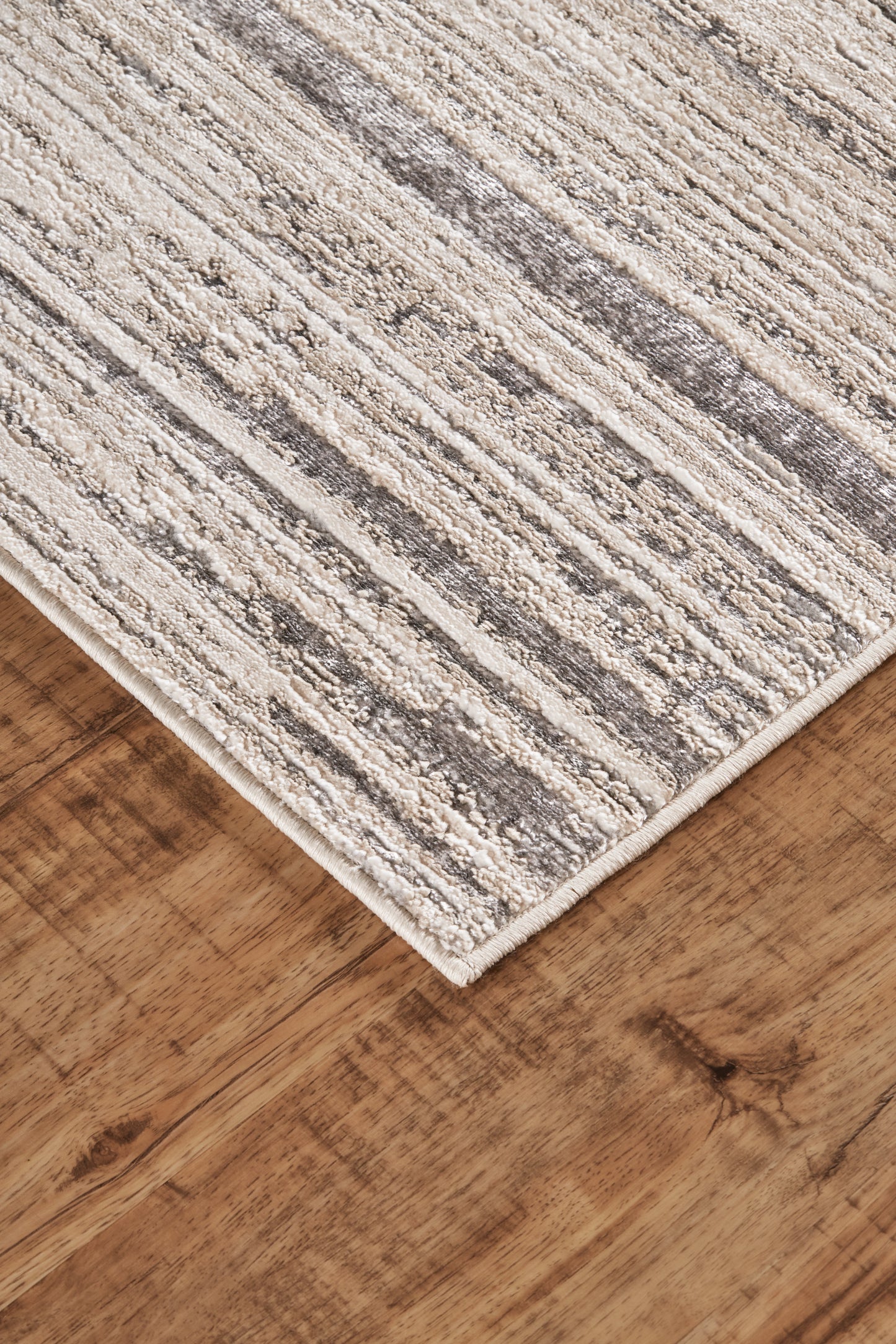 Micah Modern/Industrial Black/Gray Accent Rug