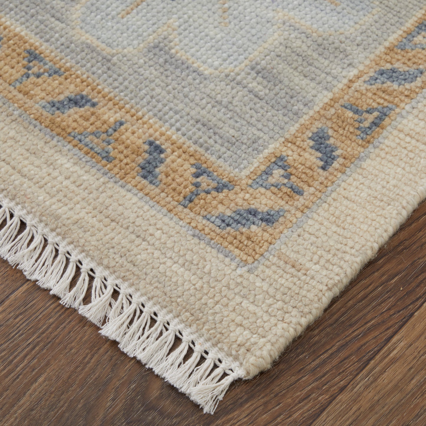 Karina Transitional/Bohemian & Eclectic/Craftsman Ivory/Blue/Tan Accent Rug