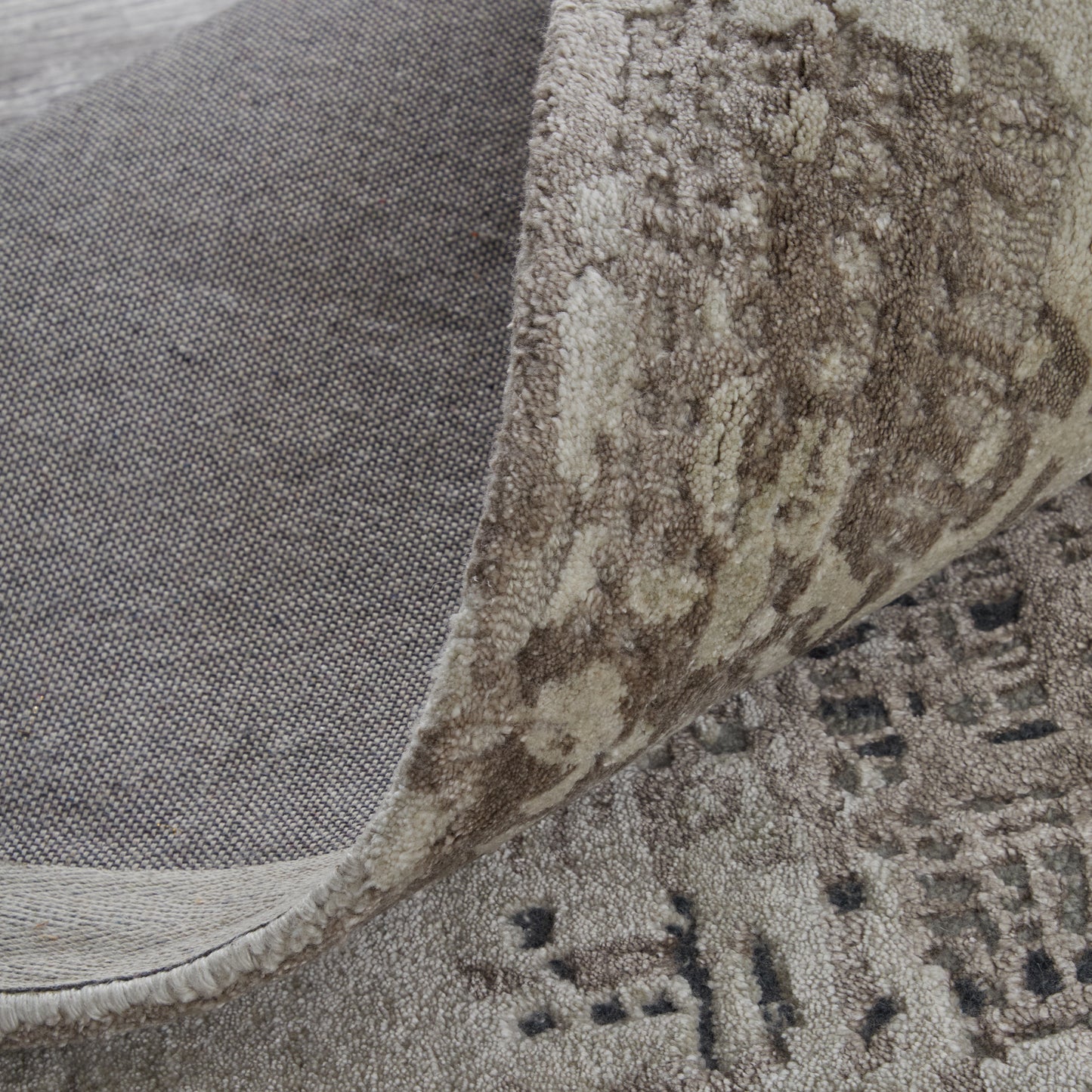 Zarah Modern/Bohemian & Eclectic Brown/Tan/Black Accent Rug