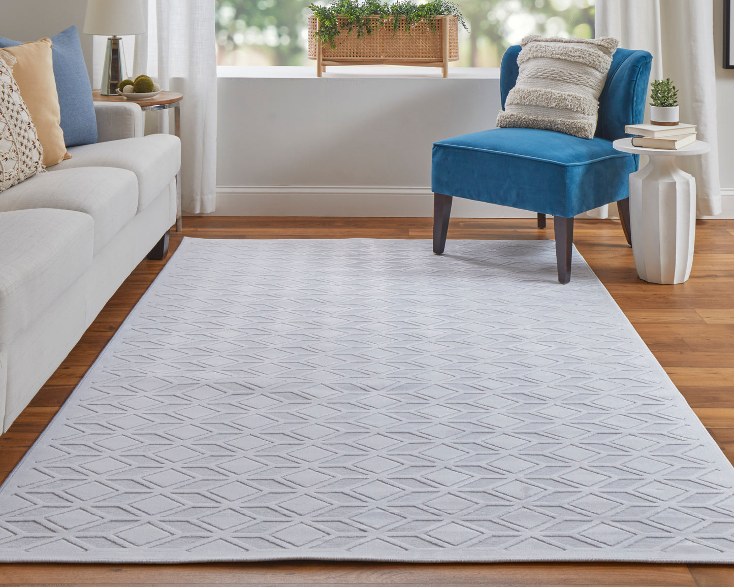 Saphir Mira Modern/Mid-Century Modern Geometric/Solid White - Feizy Rug
