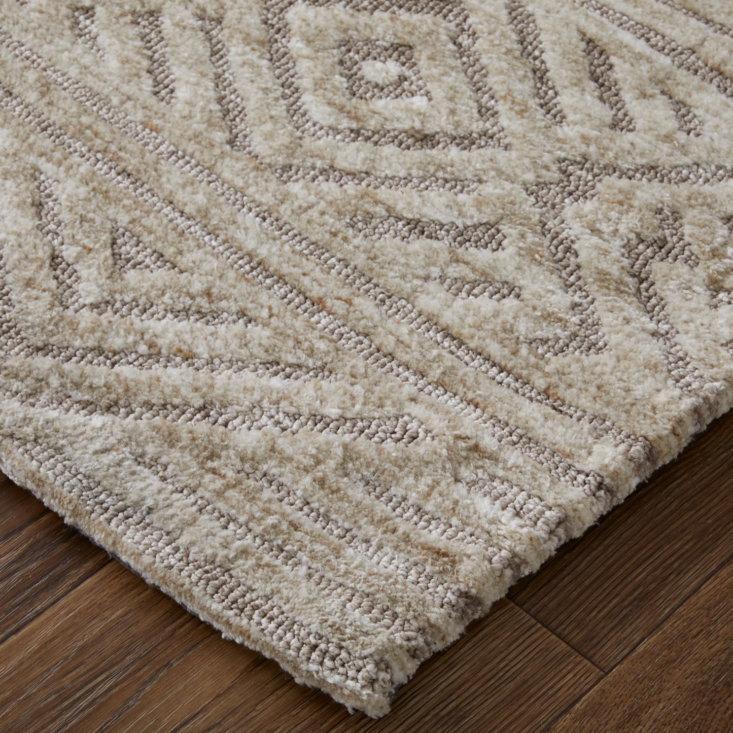 Colton Modern/Luxury & Glam/Mid-Century Modern Tan/Ivory/Brown Accent Rug
