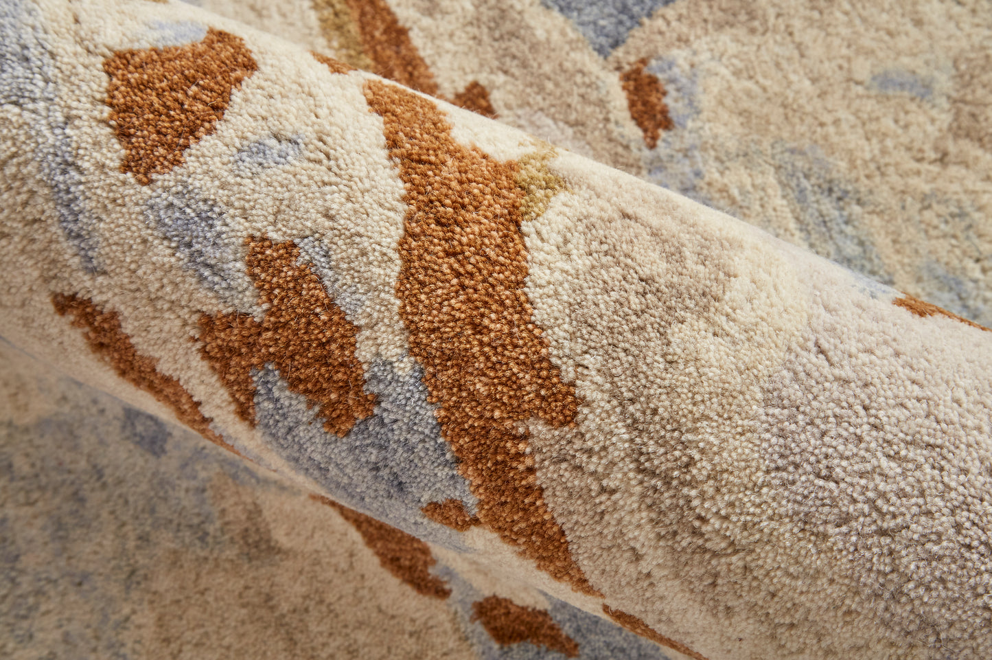 Everley Modern/Casual Ivory/Blue/Brown Accent Rug