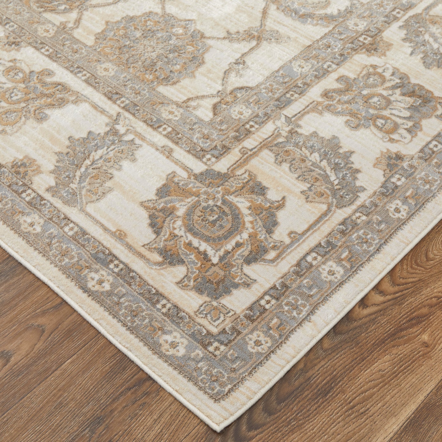 Celene Traditional/Classic/Vintage Tan/Ivory/Brown Area Rug