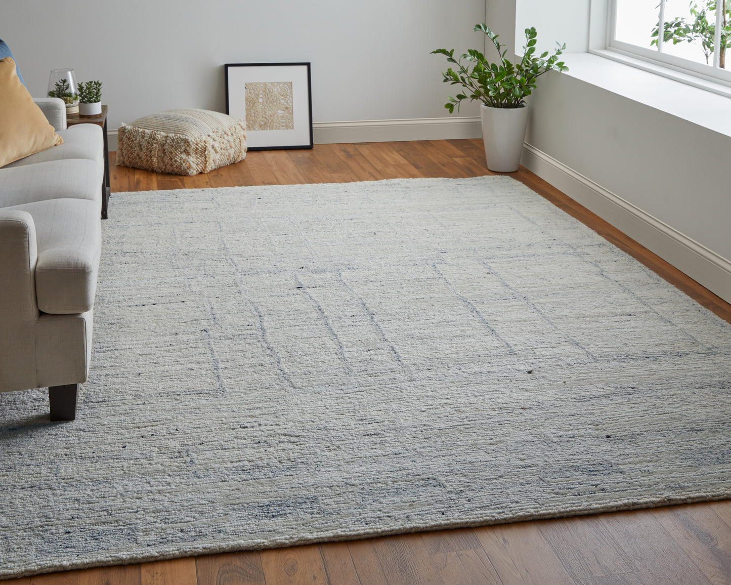 Navaro Modern/Scandinavian/Global Ivory/Gray/Blue Accent Rug