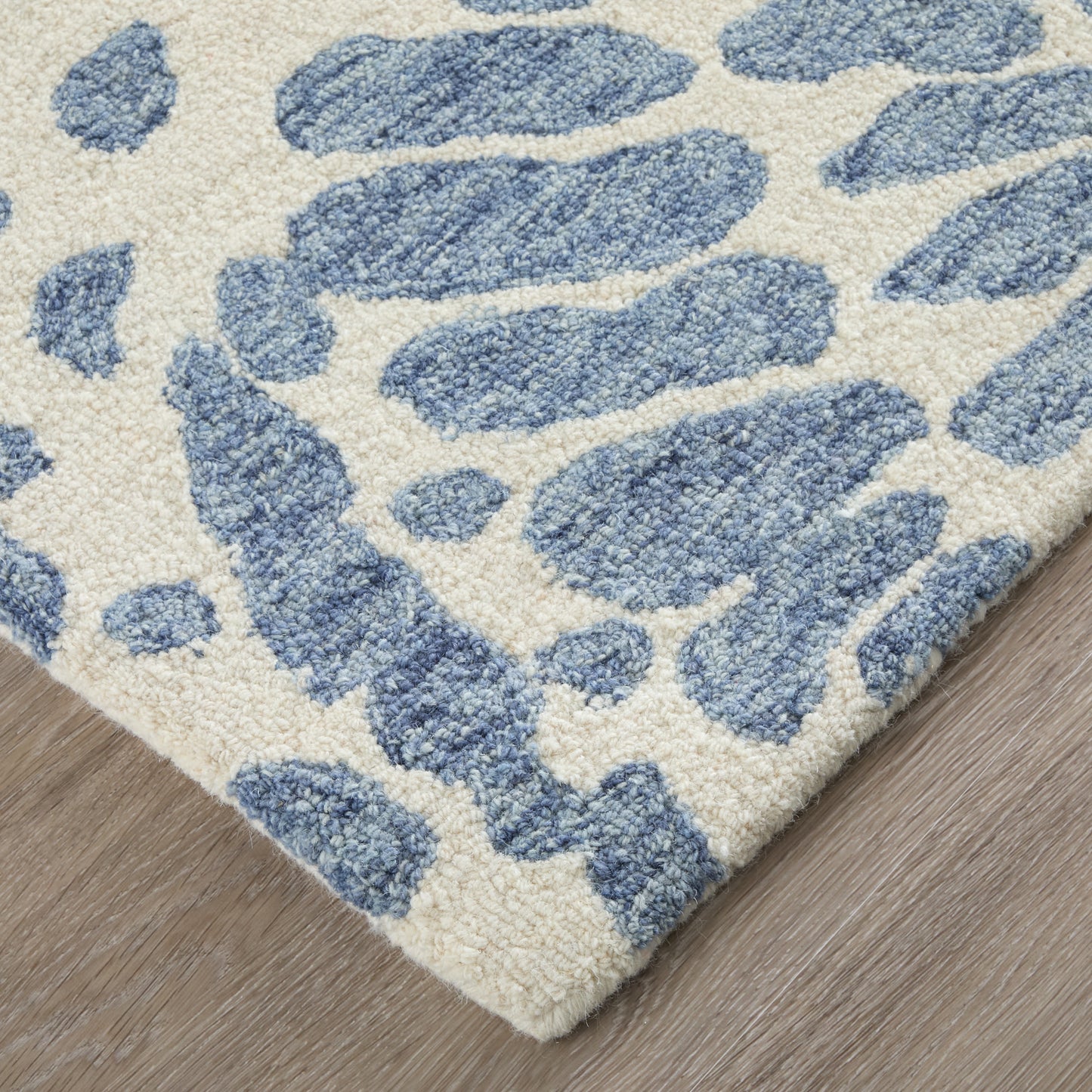 Wallace Modern/Bohemian & Eclectic Abstract/Floral & Botanical/Watercolor Blue/Ivory - Feizy Rug