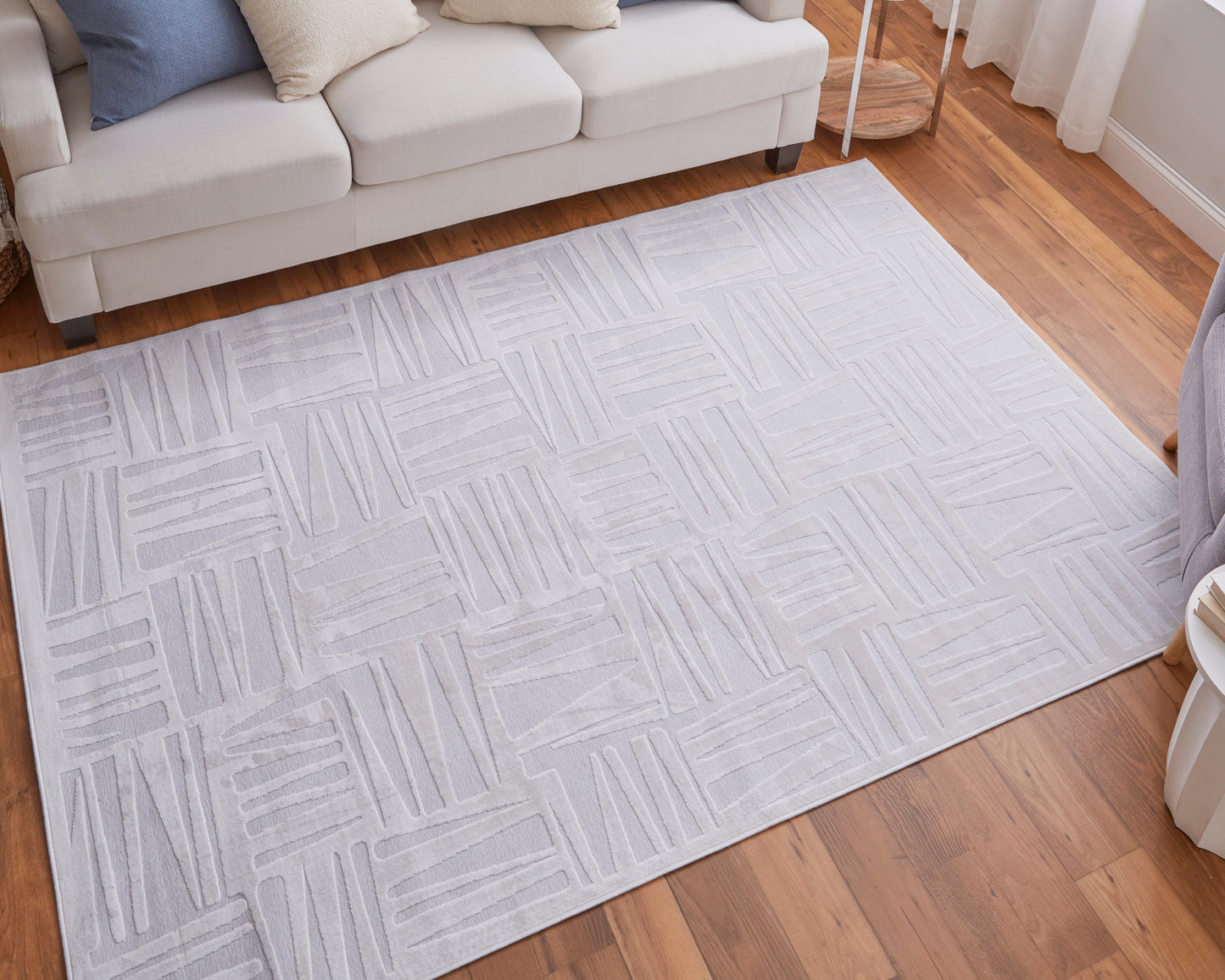 Saphir Mira Modern/Mid-Century Modern Geometric White - Feizy Rug
