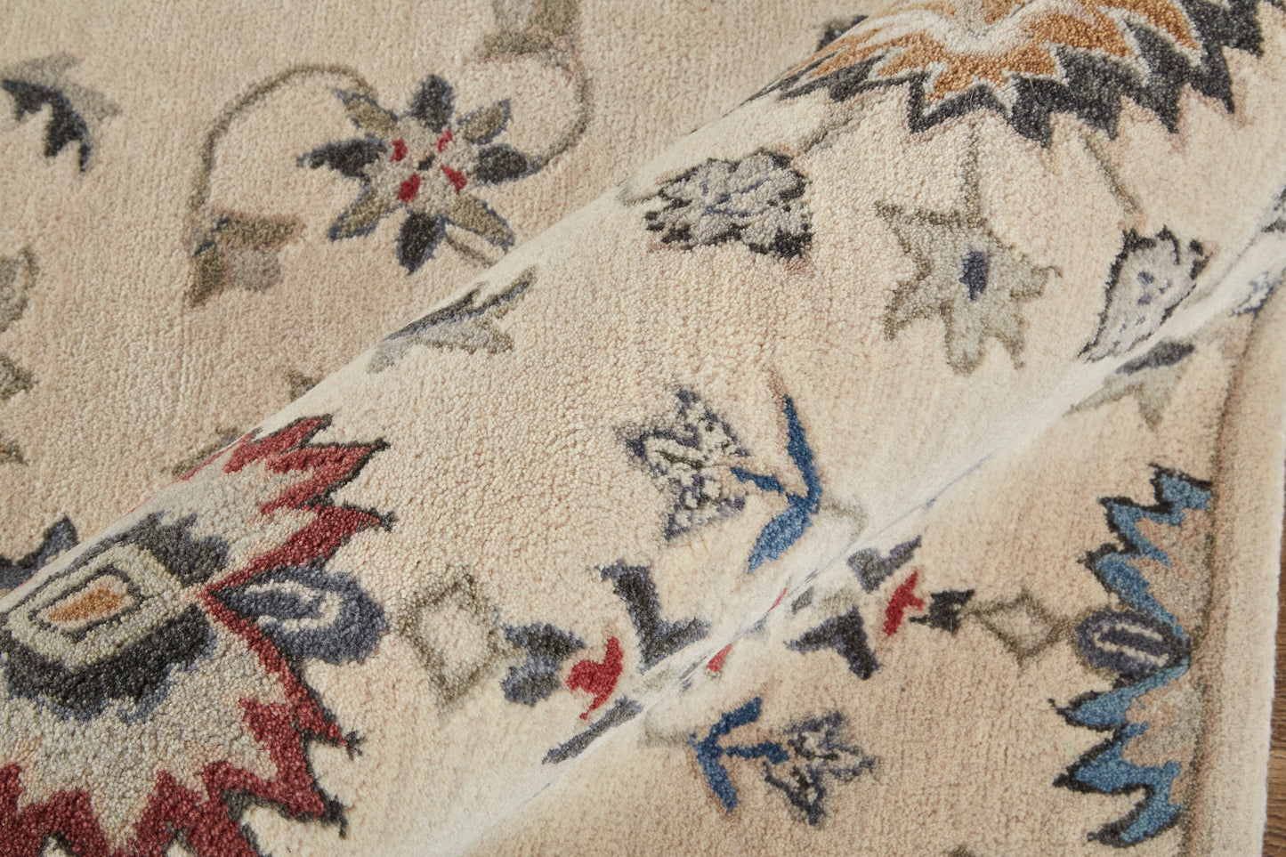 Rylan Transitional/Casual/Classic Ivory/Blue/Tan Area Rug