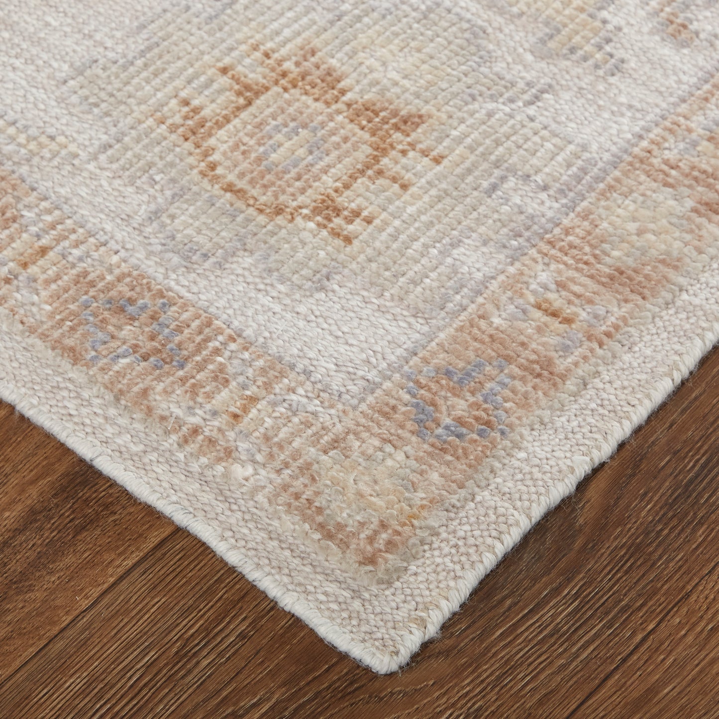 Wendover Transitional/Vintage/Bohemian & Eclectic Ivory/Orange Accent Rug