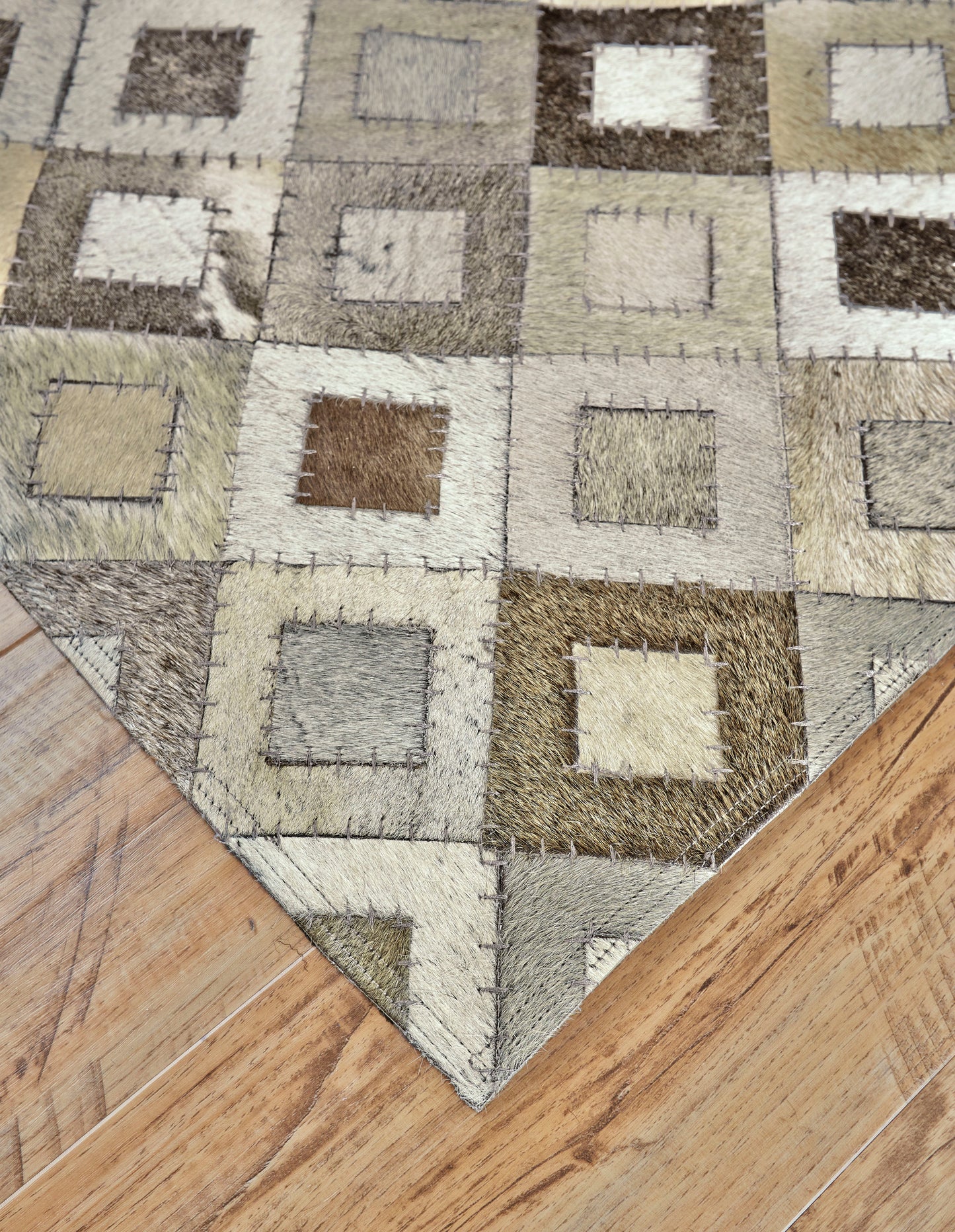 Estelle Transitional/Farmhouse/Cabin & Lodge Animal Print/Patchwork/Geometric White/Black/Gray - Feizy Rug