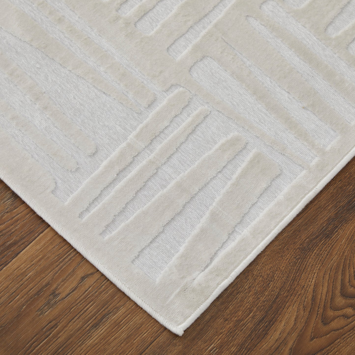 Saphir Mira Modern/Mid-Century Modern Geometric White - Feizy Rug