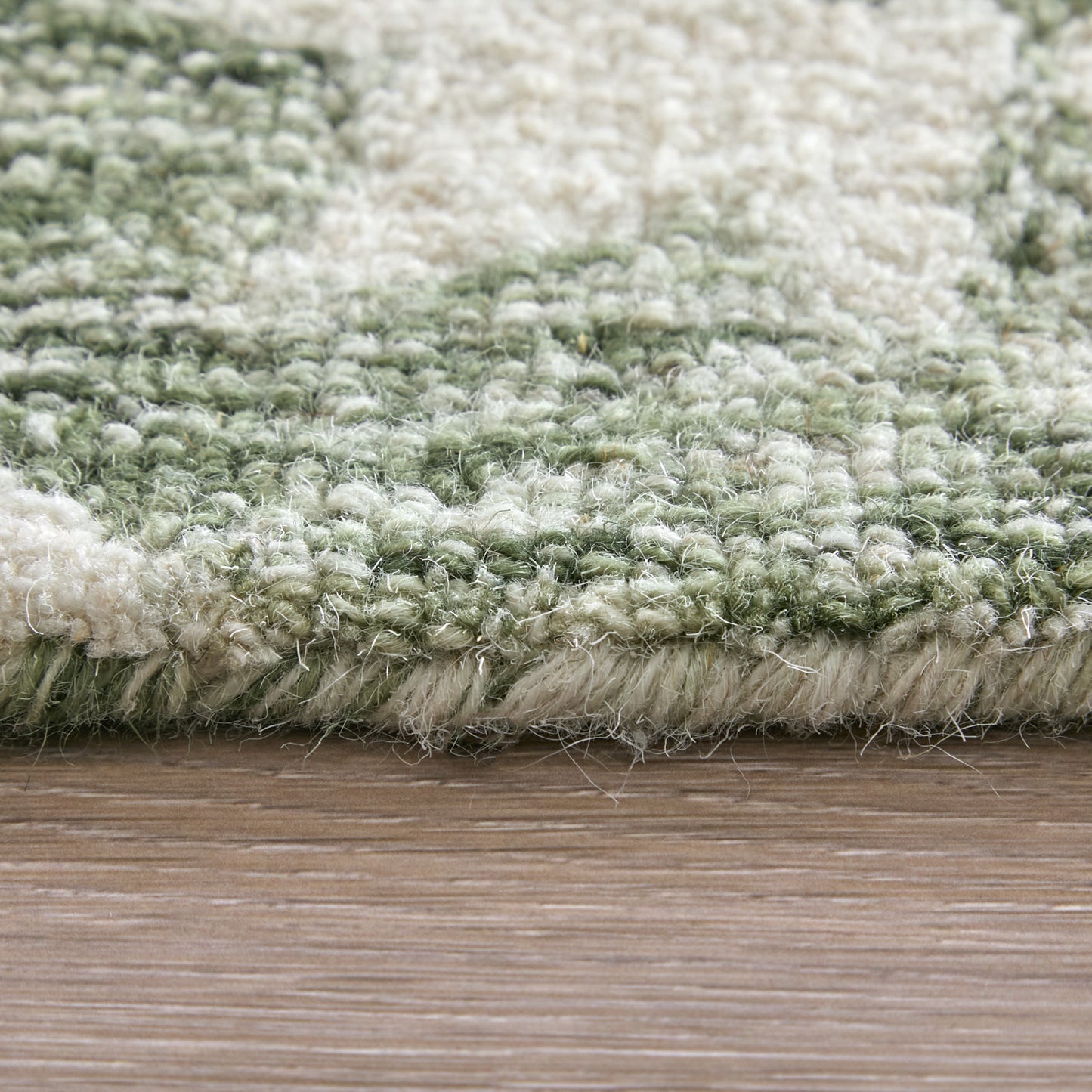 Belfort Traditional/Vintage/Casual Ivory/Green Area Rug