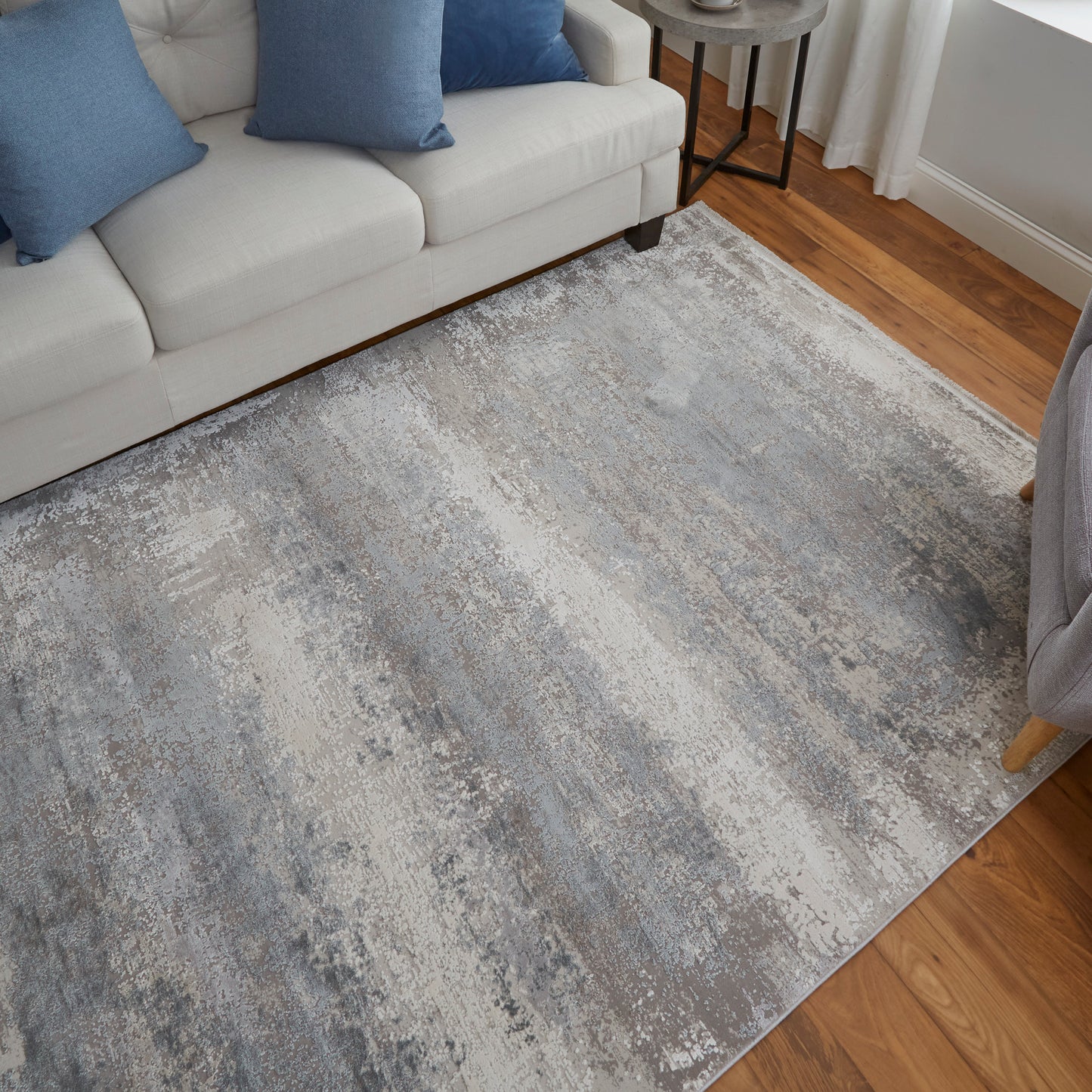Cadiz Modern/Industrial/Luxury & Glam Taupe/Gray/Silver Accent Rug