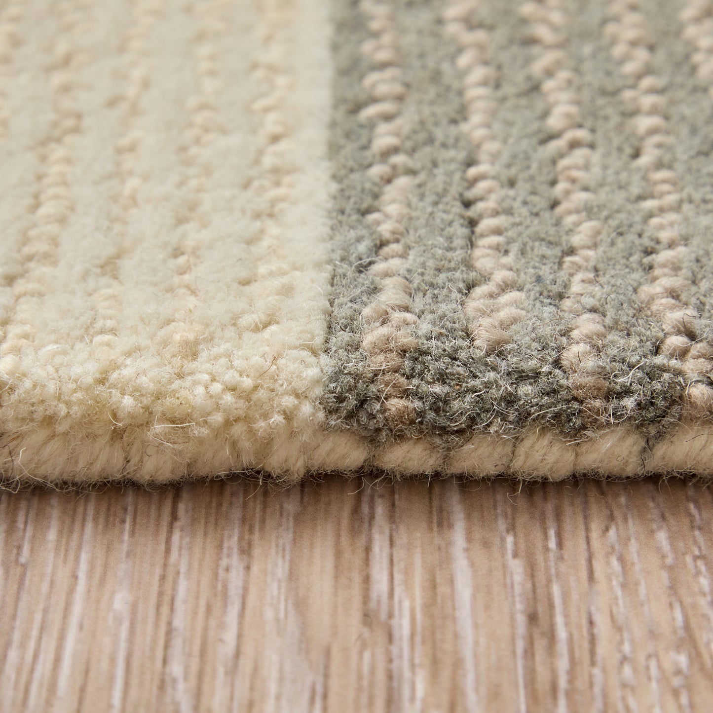 Maguire Transitional/Industrial/Mid-Century Modern Taupe/Black Accent Rug