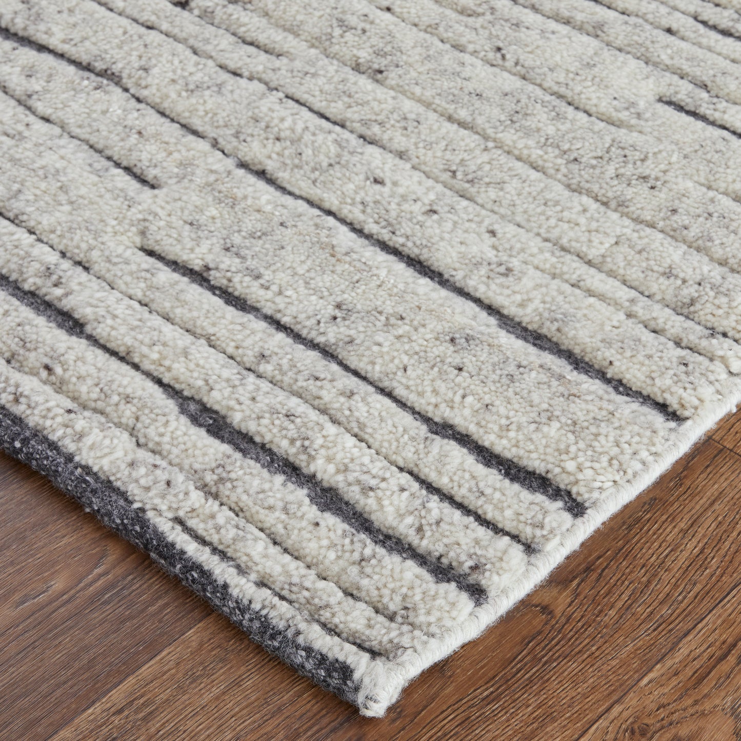 Broadfield Modern/Scandinavian/Casual Ivory Accent Rug