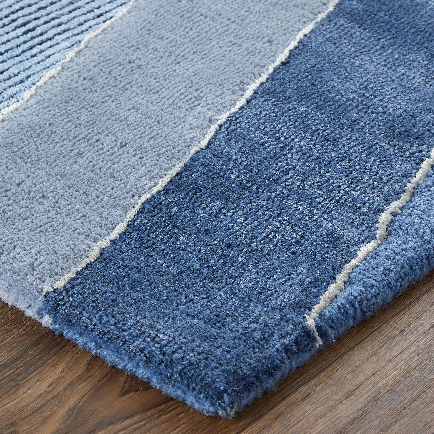 Nash Modern/Bohemian & Eclectic/Mid-Century Modern Geometric/Color Block Blue/Silver - Feizy Rug