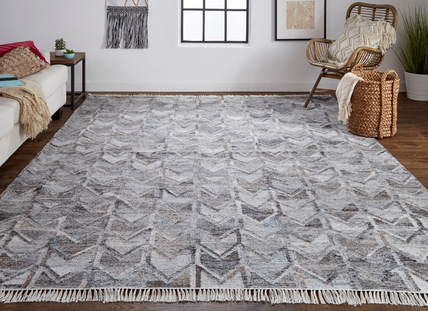 Beckett Transitional/Casual Gray/Silver/Taupe Area Rug