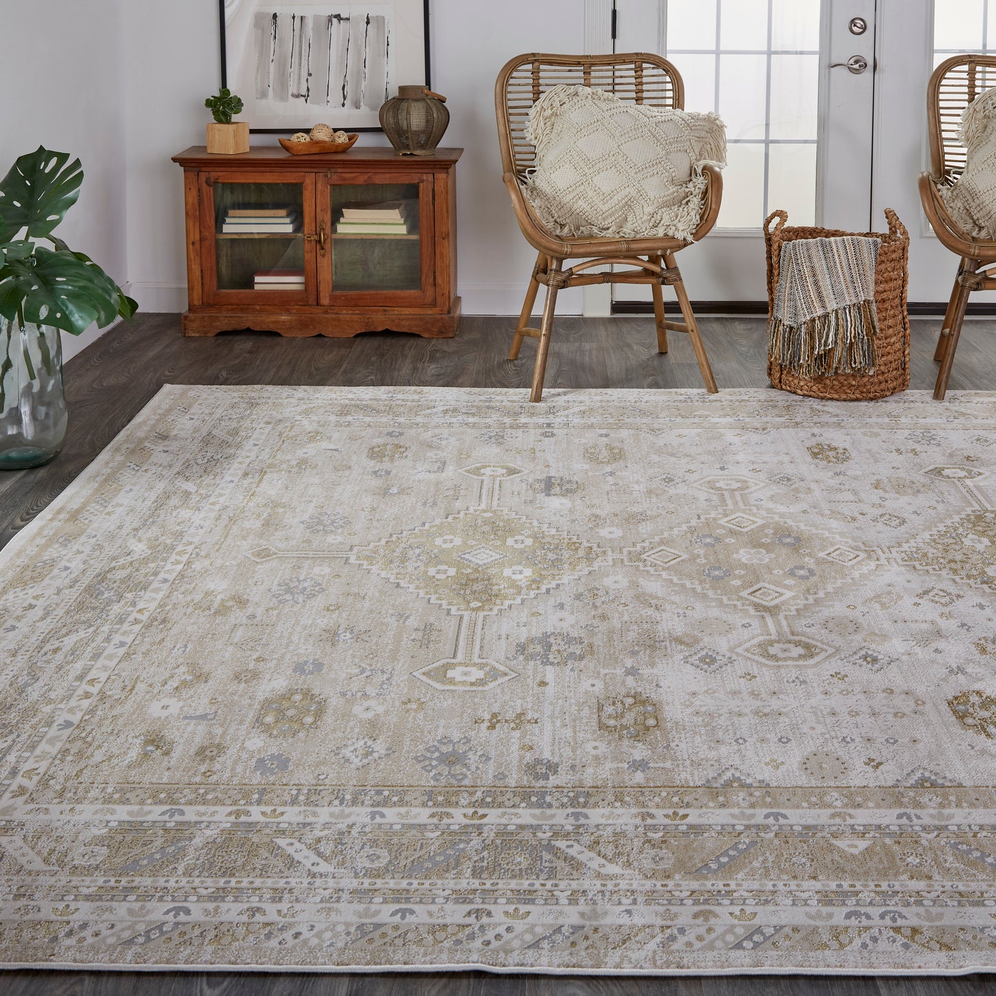 Aura Modern/Vintage/Classic Persian/Oriental Gold/Ivory - Feizy Rug