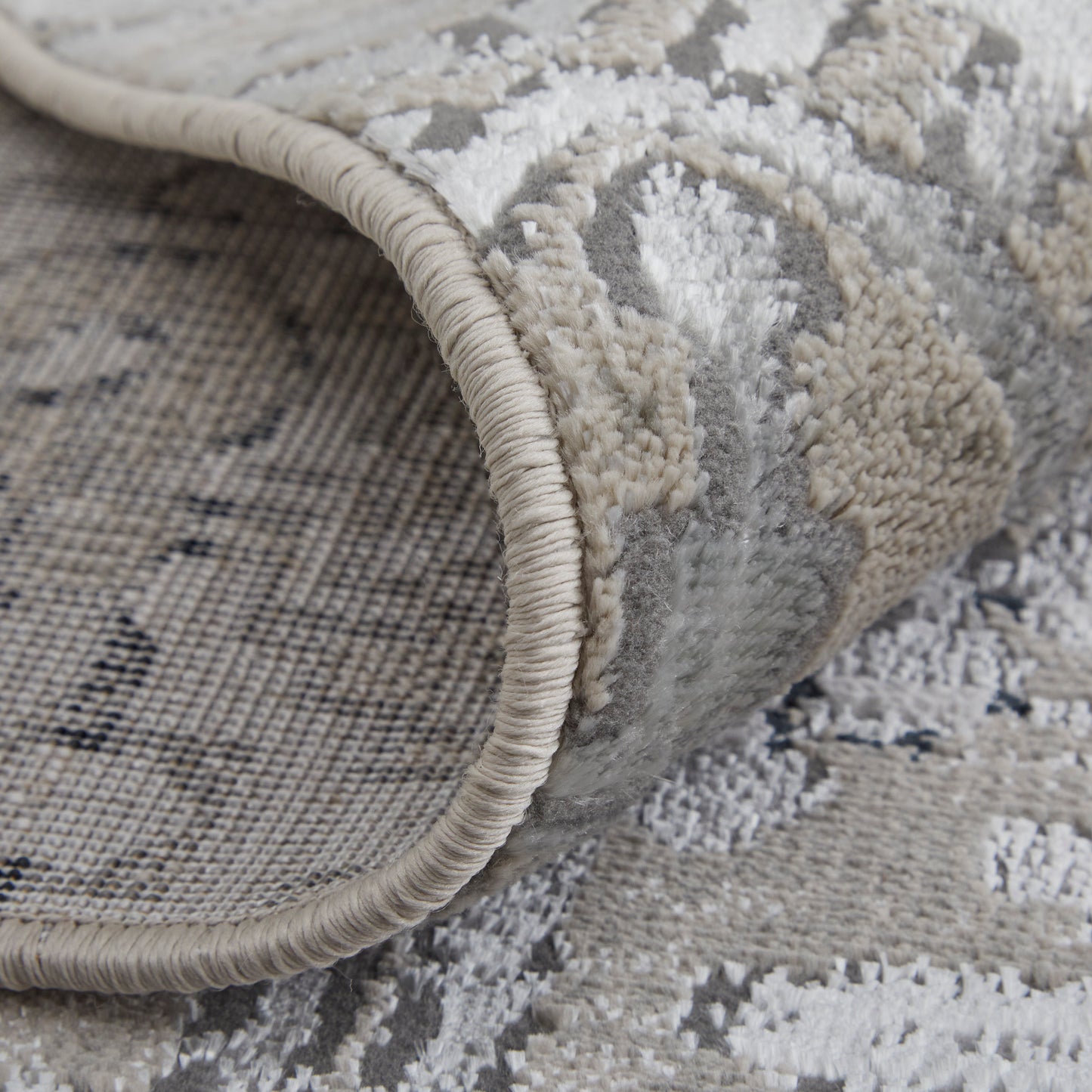Macklaine Transitional/Bohemian & Eclectic/Global Distressed/Diamond/Medallion Ivory/Silver/Black - Feizy Rug