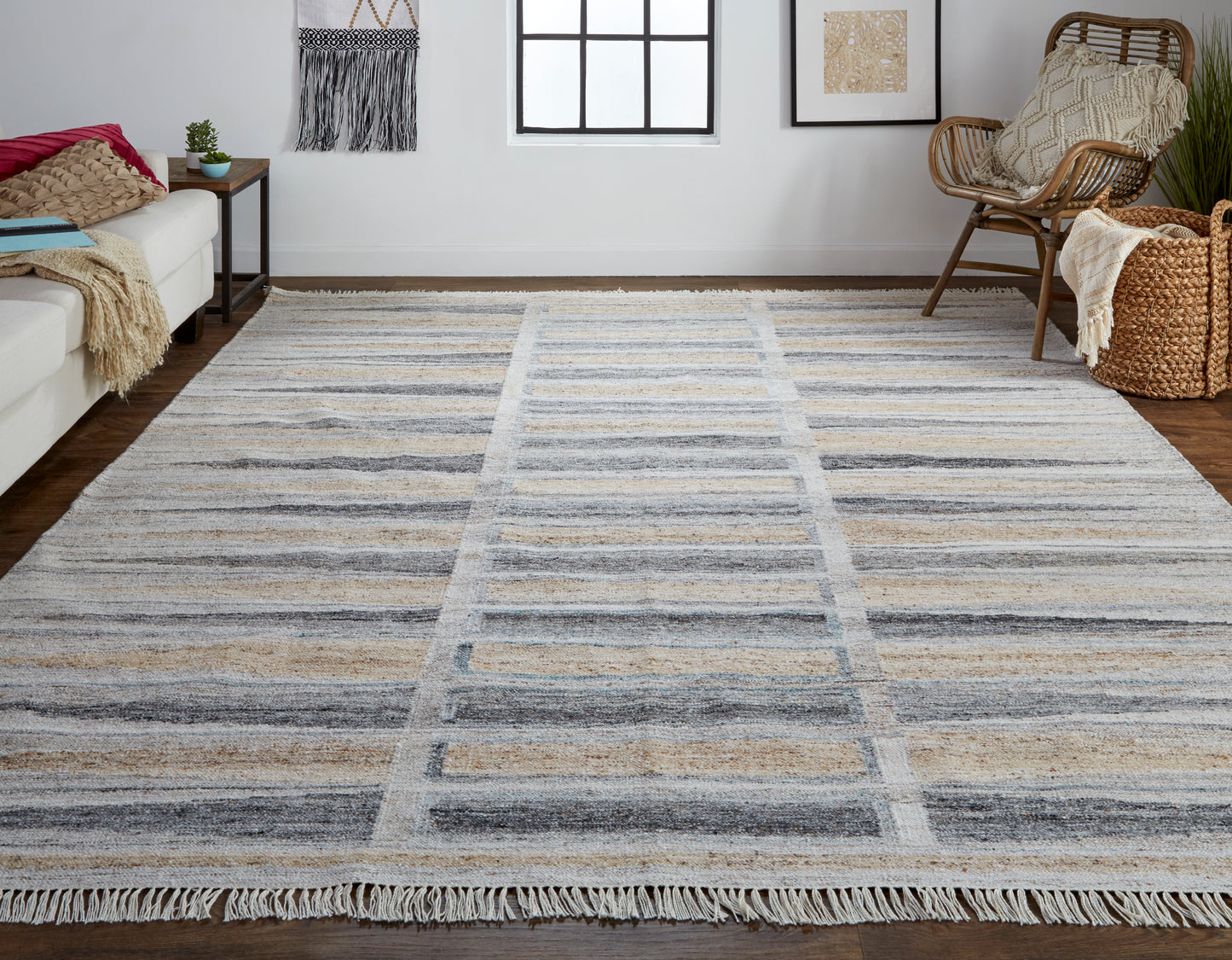 Beckett Transitional/Rustic/Moroccan Tan/Gray/Taupe Accent Rug