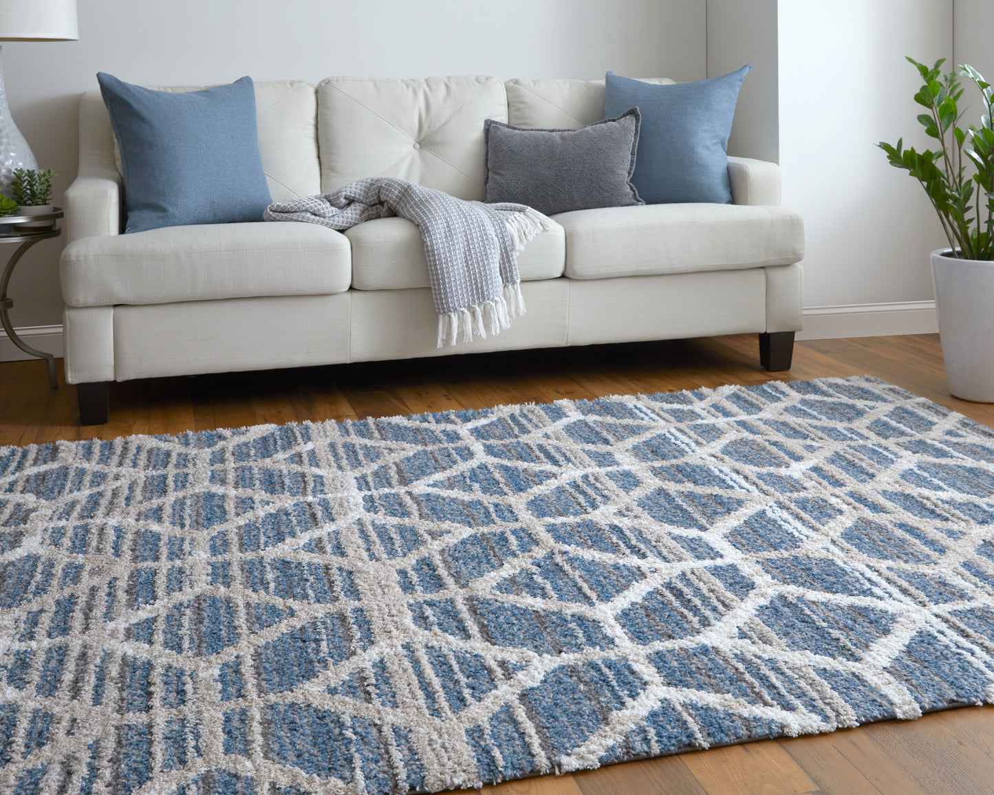 Mynka Transitional/Bohemian & Eclectic/Farmhouse Diamond/Geometric/Trellis & Lattice Blue/Ivory - Feizy Rug