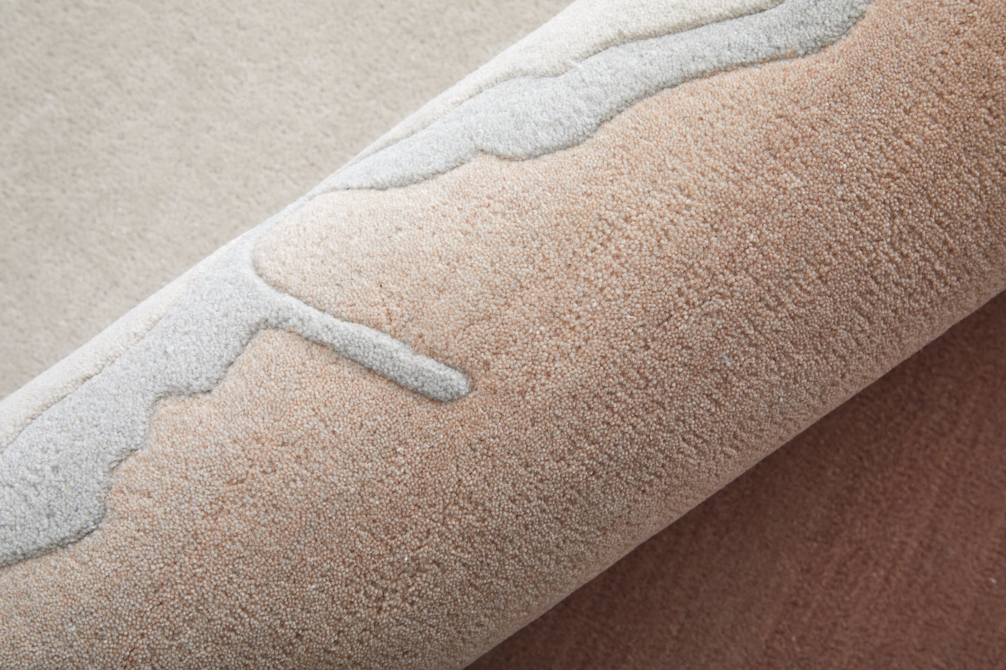 Katya Modern/Casual Pink/Ivory Accent Rug