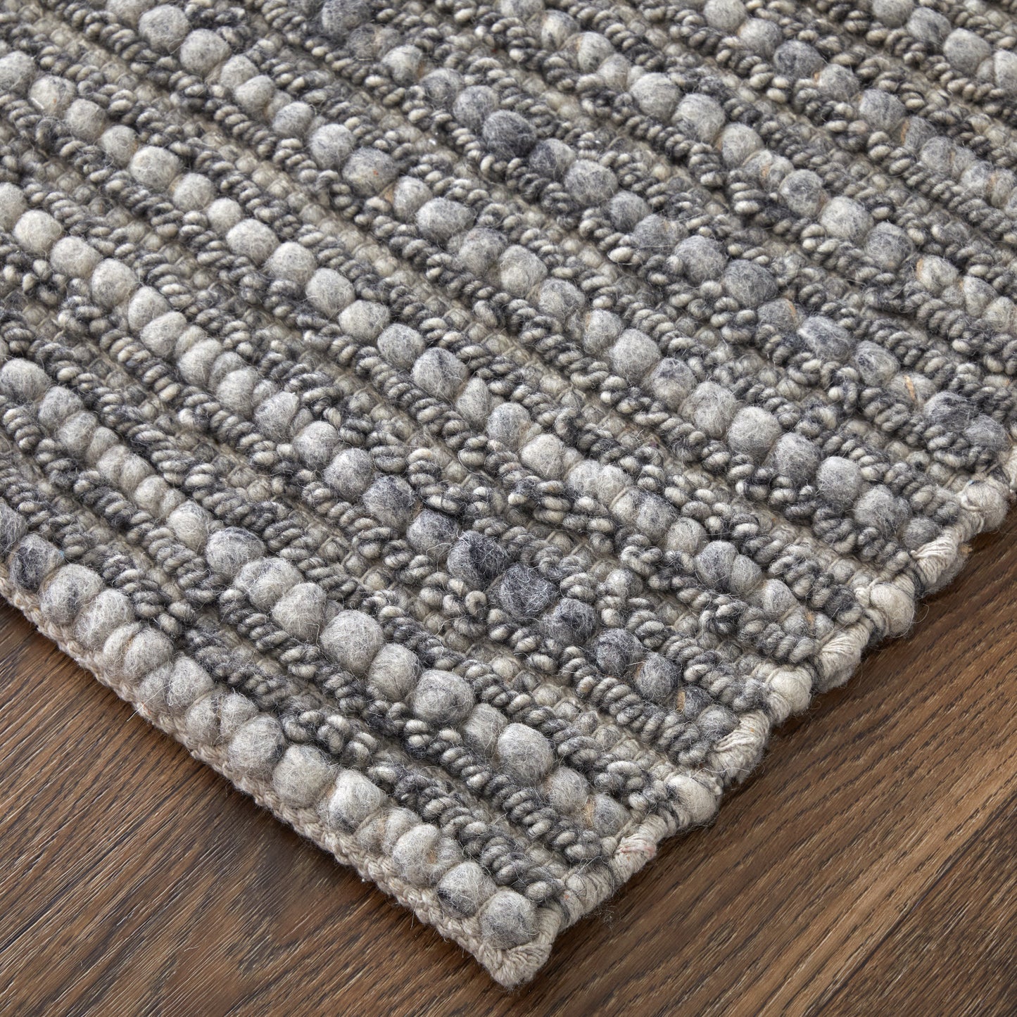 Herrick Modern/Casual Ivory/Gray Accent Rug