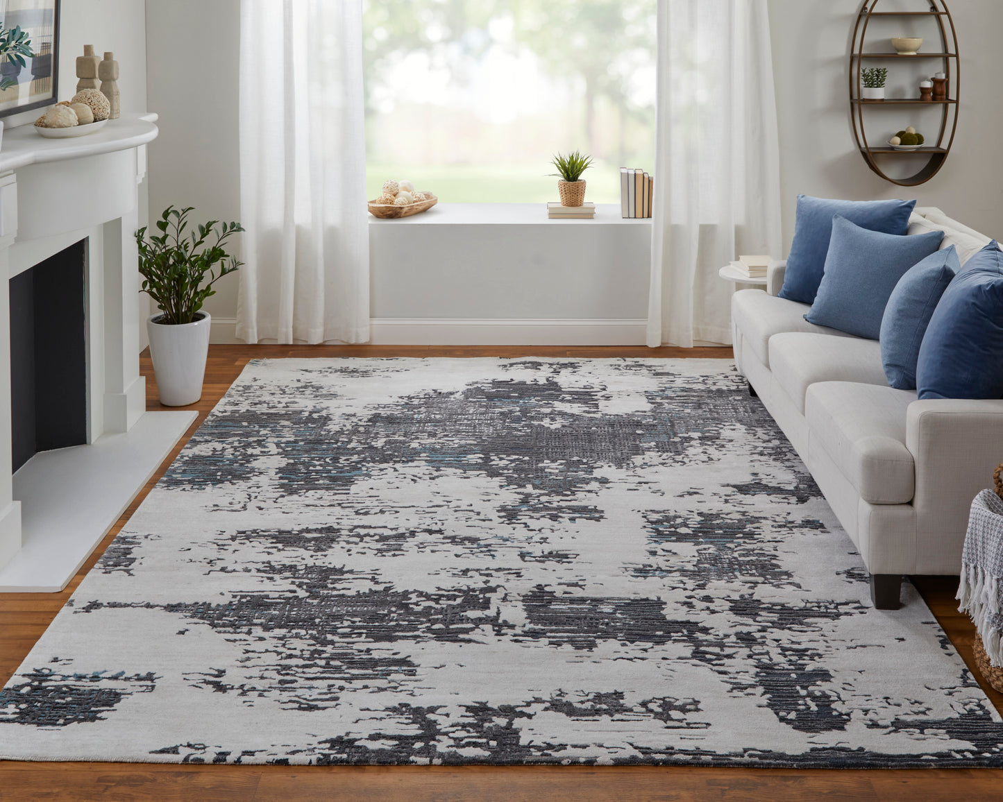 Zarah Modern/Bohemian & Eclectic Ivory/Gray/Blue Area Rug