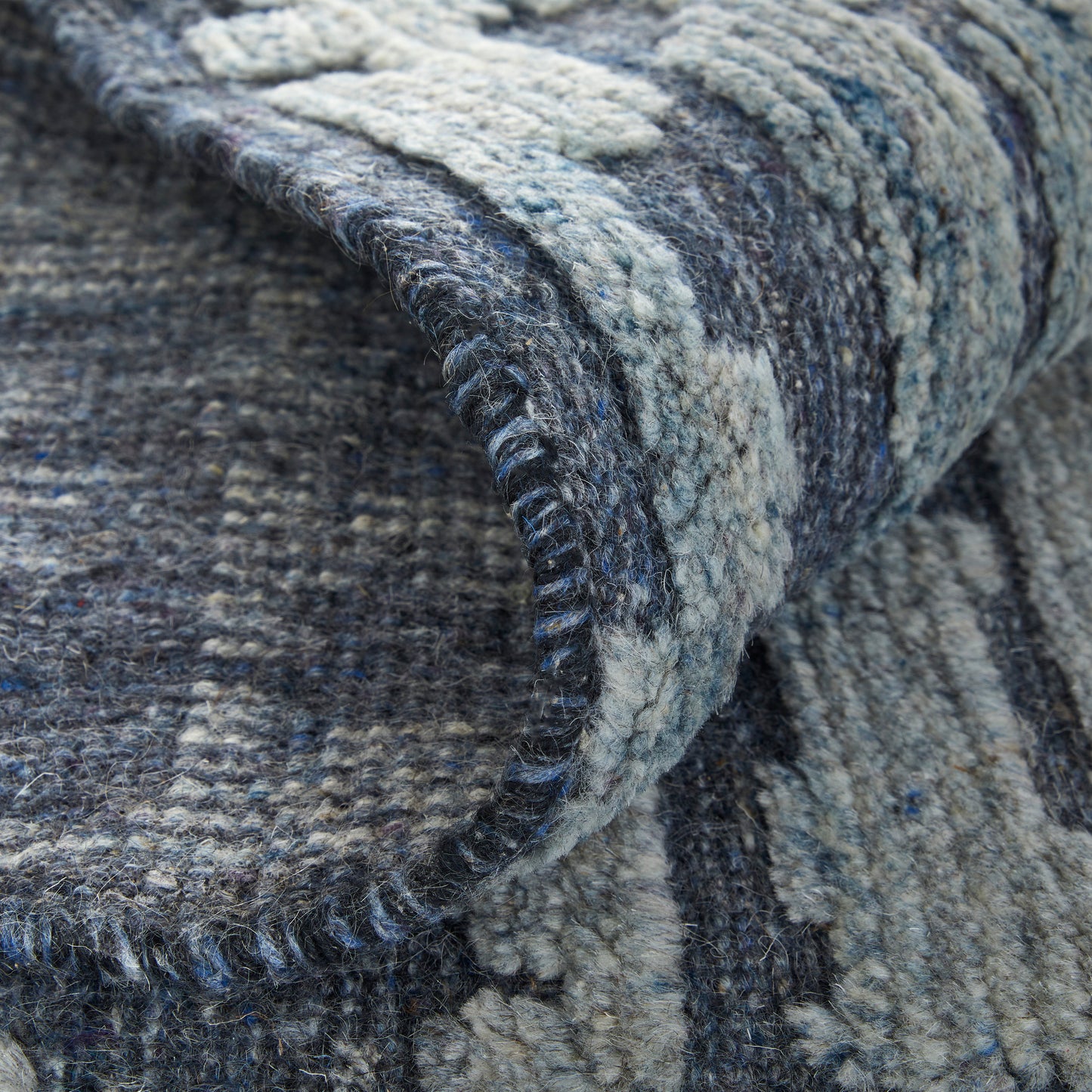 Berwyn Modern/Casual Blue/Silver/Gray Accent Rug  Feizy Rugs Small Parcel,Feizy Rugs,Berwyn,Blue/Silver/Gray,2' x 3',Accent Rug,Wool,Modern/Casual,India