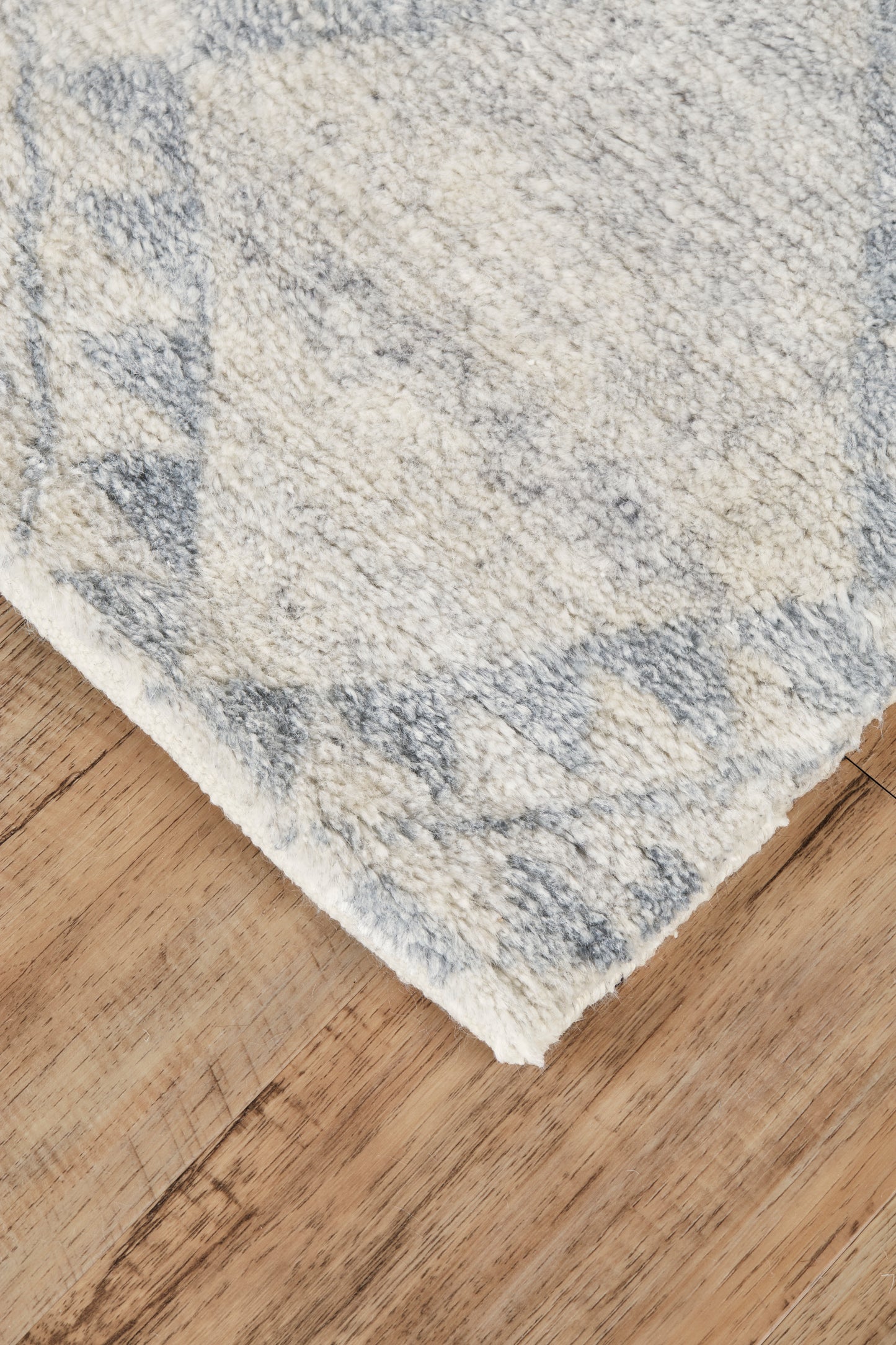 Abytha Transitional/Global/Farmhouse Diamond/Geometric/Distressed Gray/Blue/Ivory - Feizy Rug