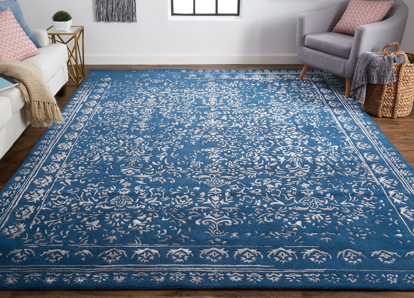 Bella Transitional/Bohemian & Eclectic/Casual Oriental/Bordered/Floral & Botanical Blue/Silver - Feizy Rug