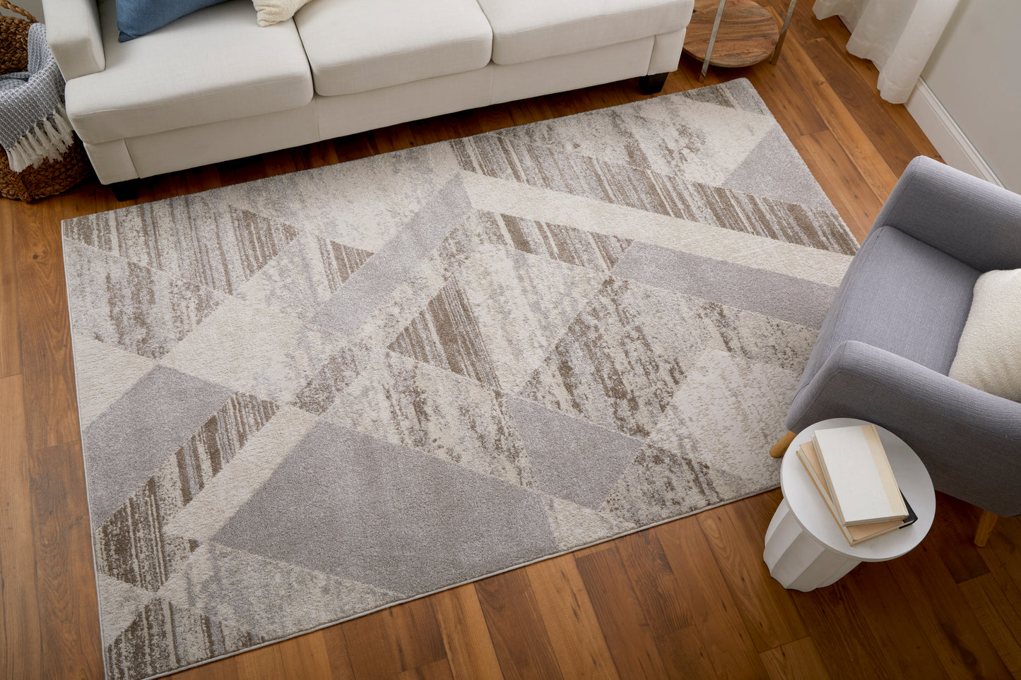 Vancouver Modern/Scandinavian Geometric/Diamond Tan/Brown/Ivory - Feizy Rug