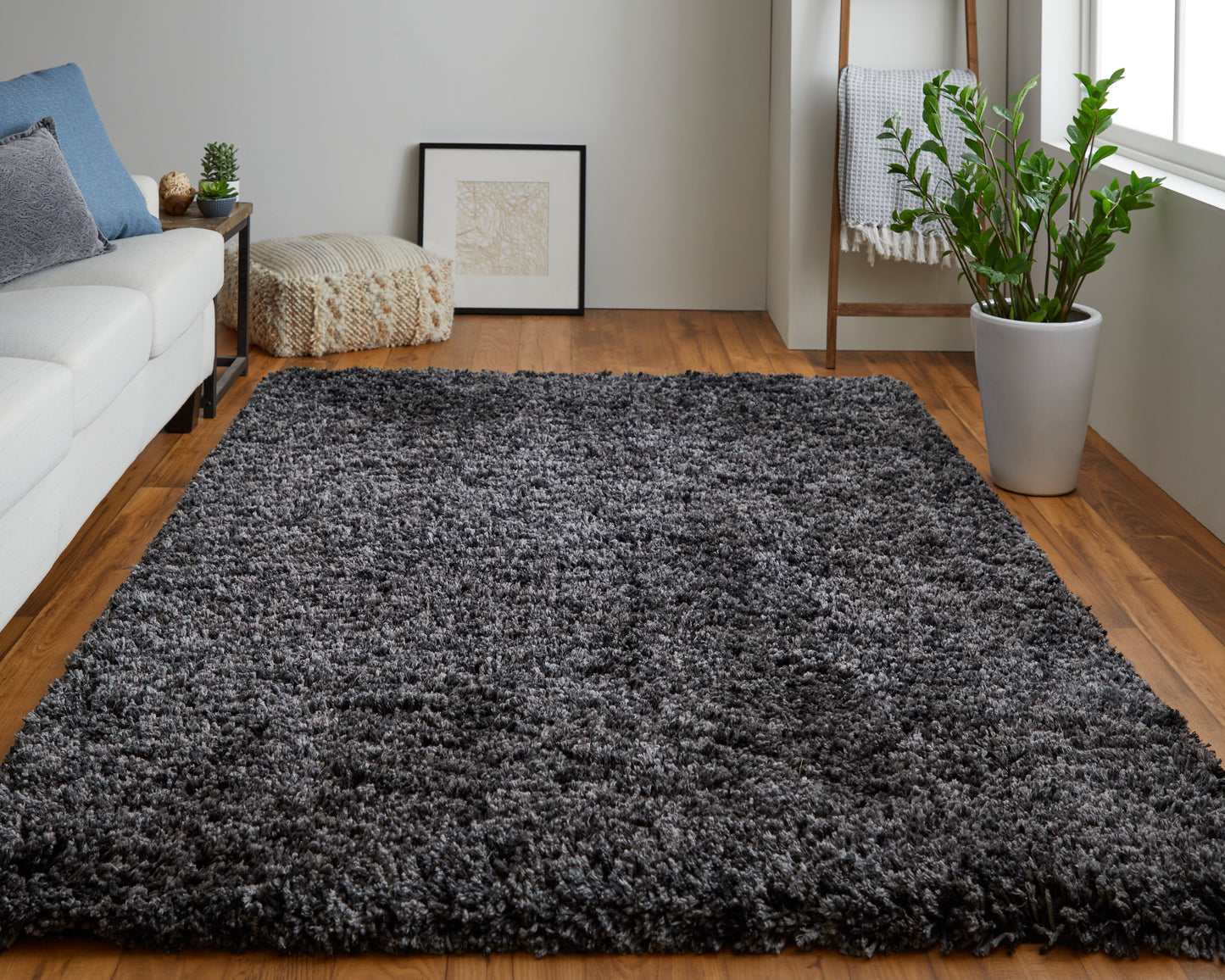 Stoneleigh Modern/Luxury & Glam/Casual Black/Gray Area Rug