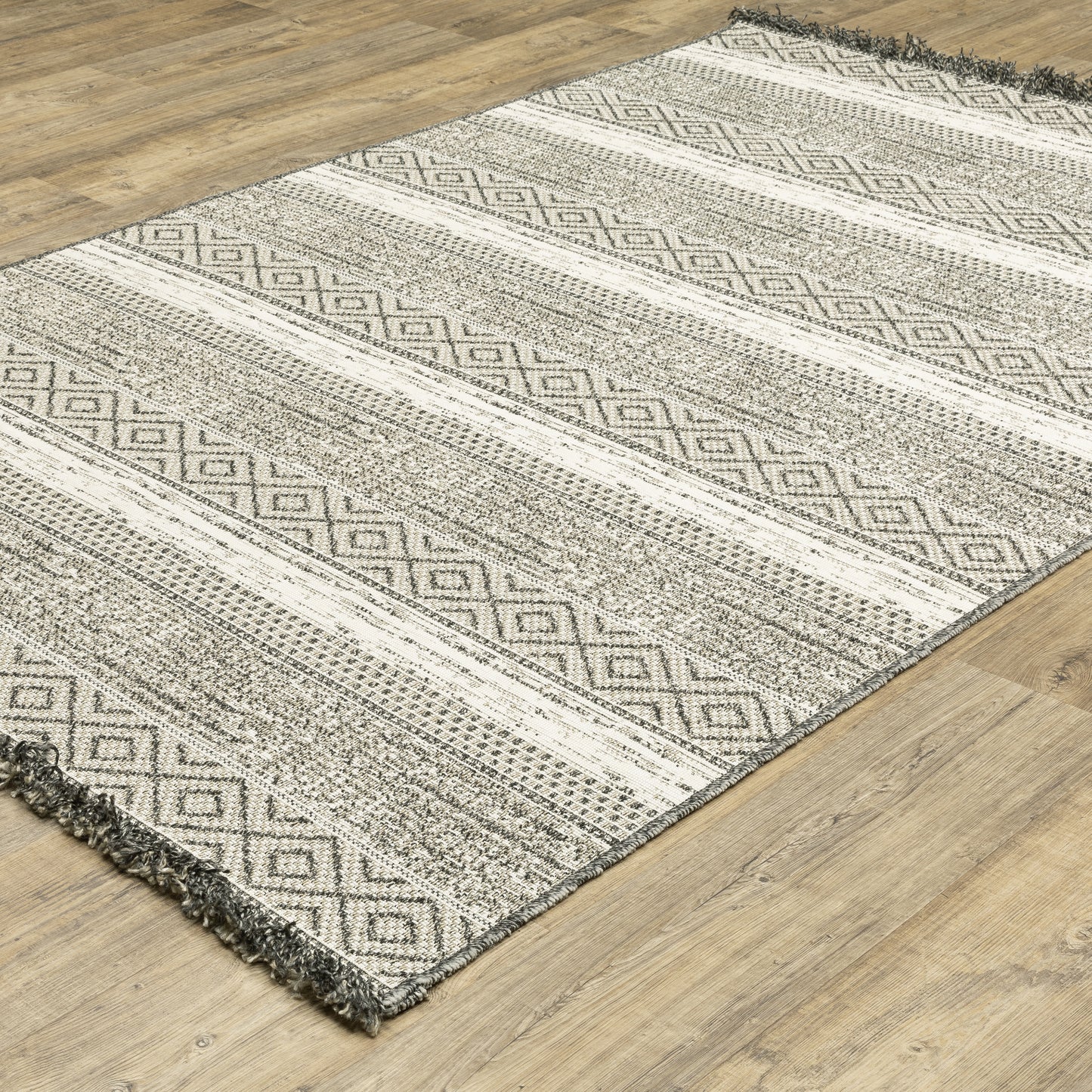 GILLIAN 1622E Beige Rug - ORIENTAL WEAVERS