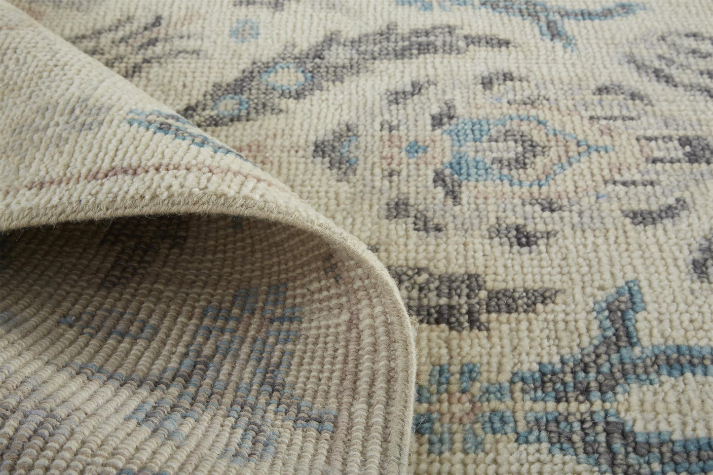 Beall Traditional/Casual Oriental/Floral & Botanical Ivory/Gray/Blue - Feizy Rug