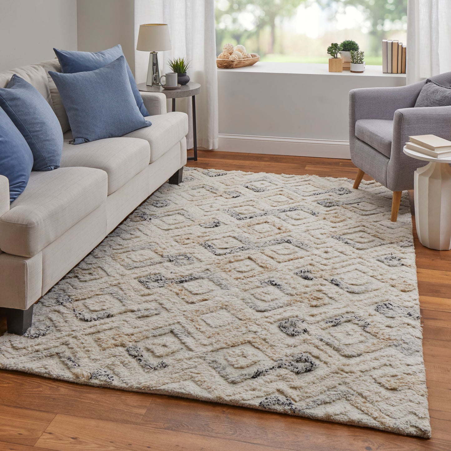 Anica Transitional/Bohemian & Eclectic/Moroccan Ivory/Gray/Black Area Rug