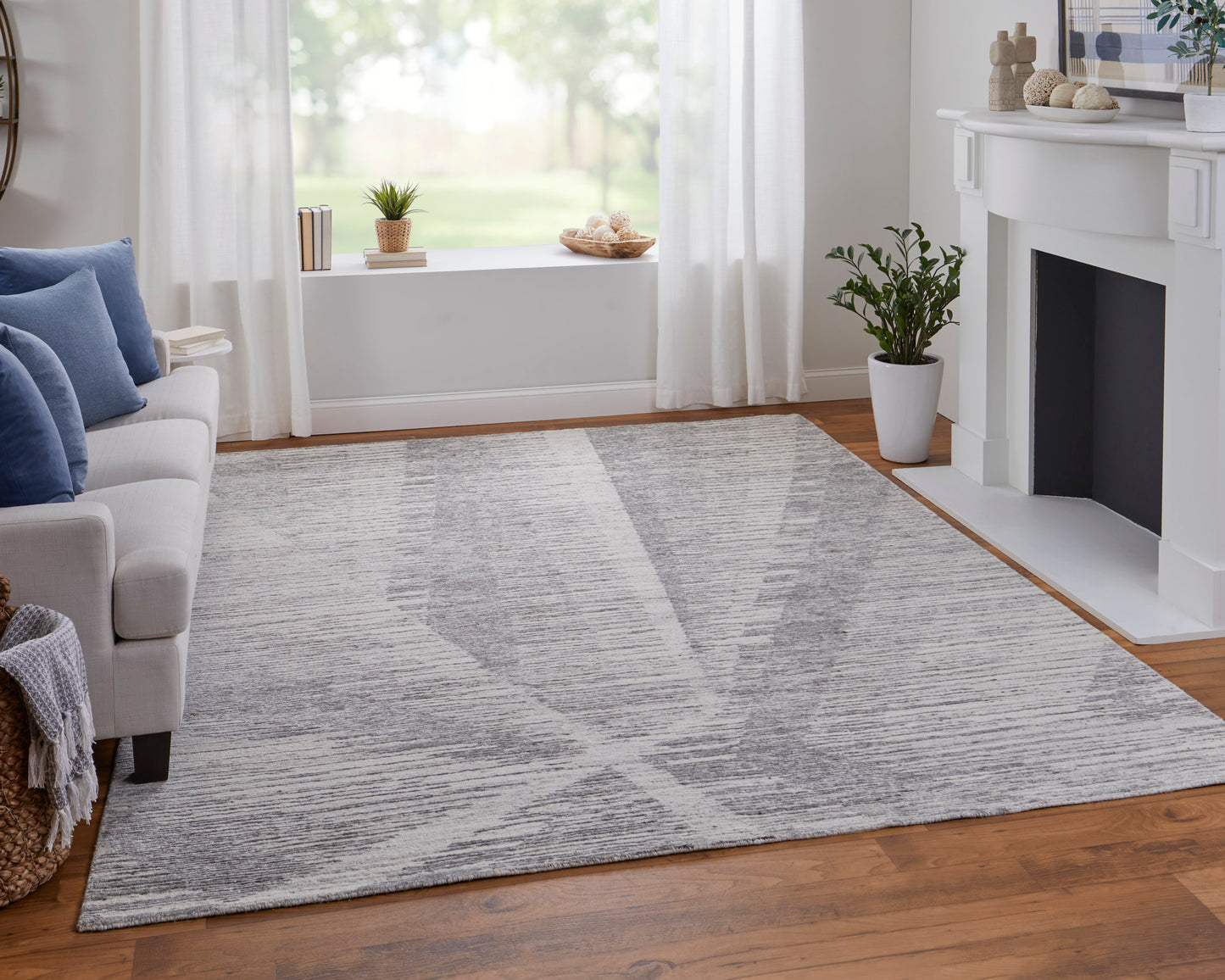 Brighton Modern/Casual/Global Ivory/Taupe/Silver Accent Rug