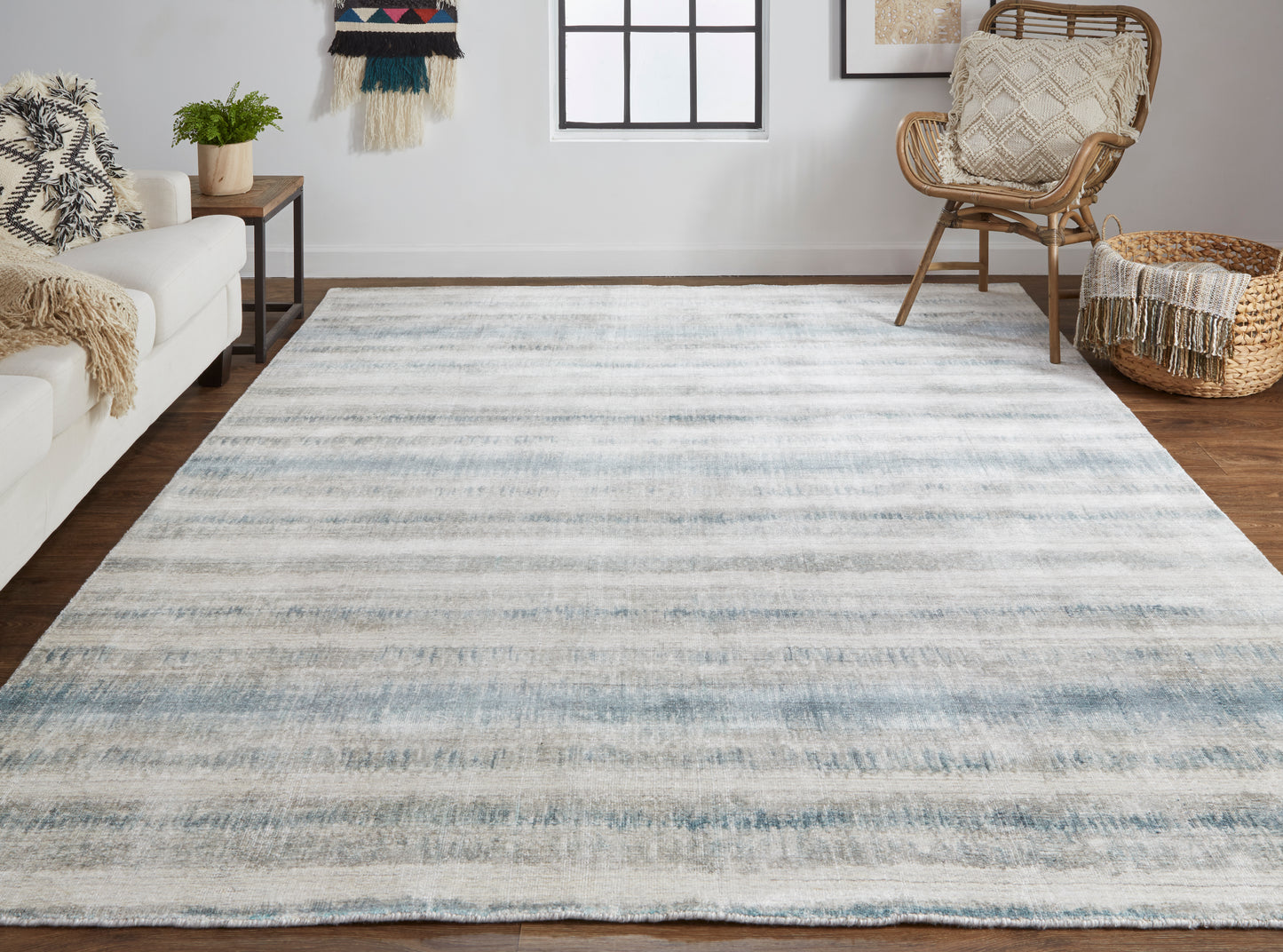Mackay Transitional/Casual Gray/Blue/Green Accent Rug
