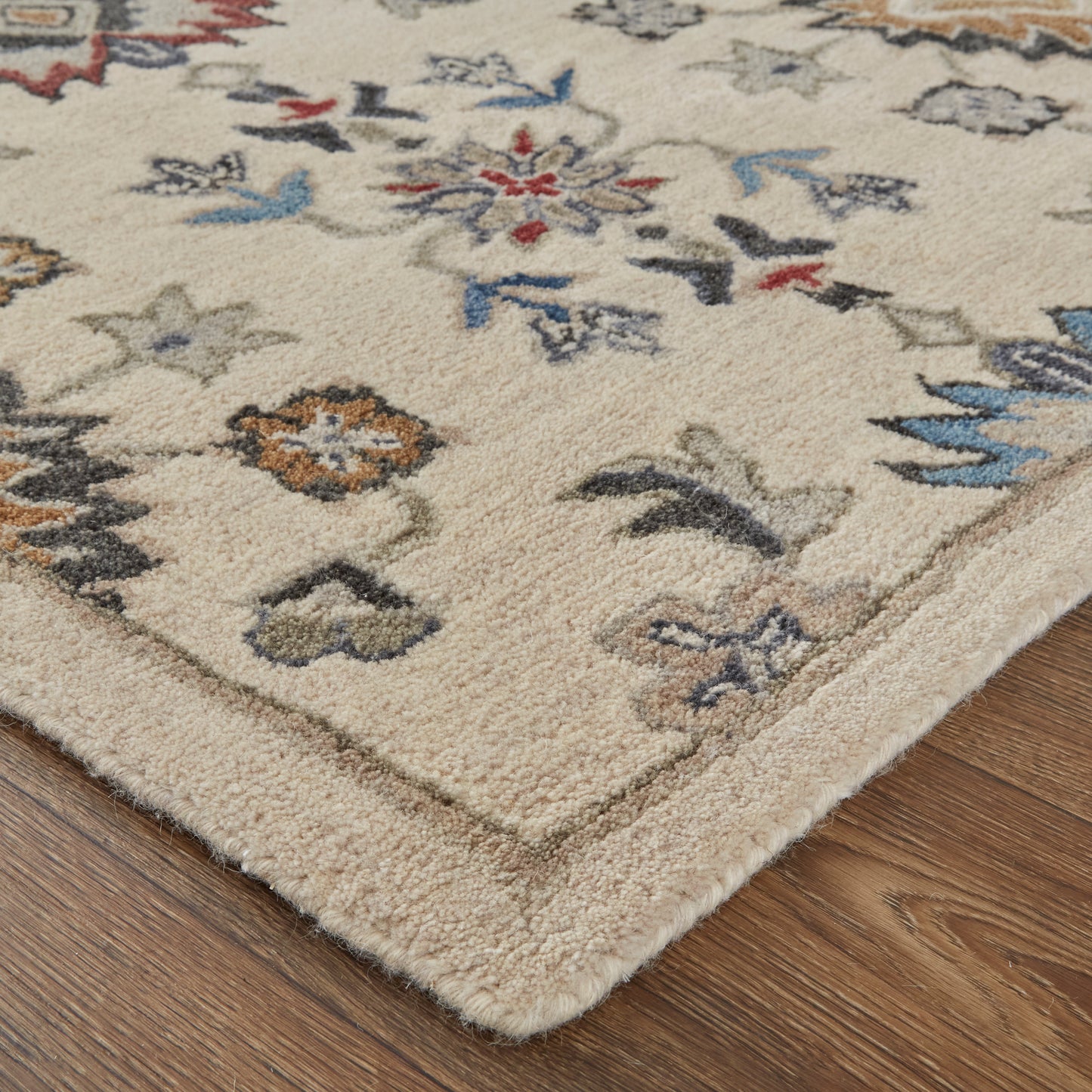 Rylan Transitional/Casual/Classic Ivory/Blue/Tan Area Rug