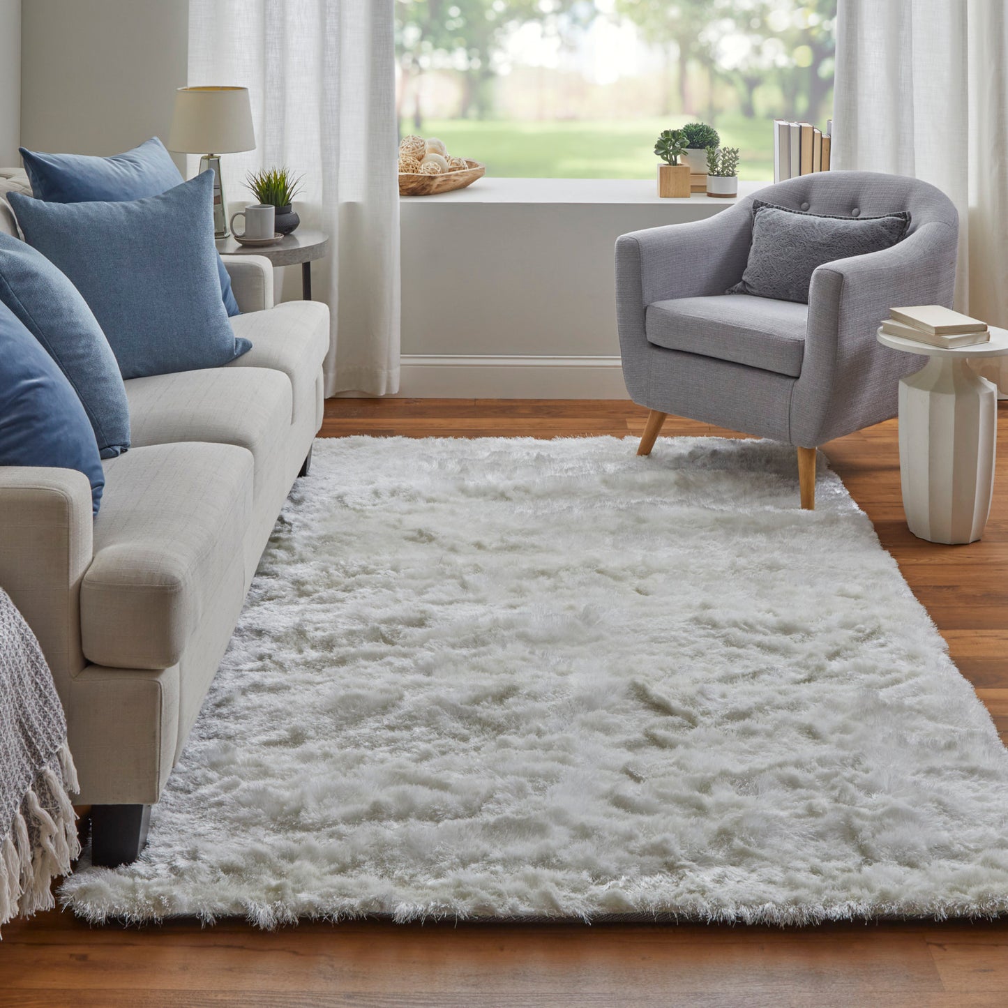Indochine Modern/Luxury & Glam/Casual Solid White - Feizy Rug