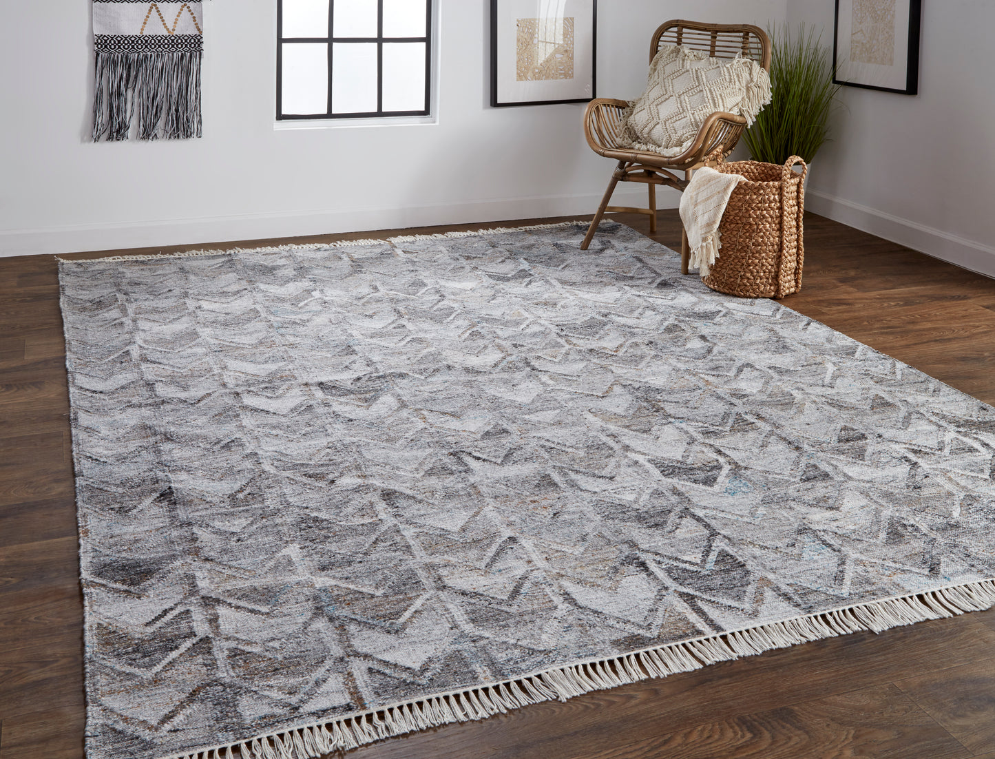Beckett Transitional/Casual Gray/Silver/Taupe Area Rug