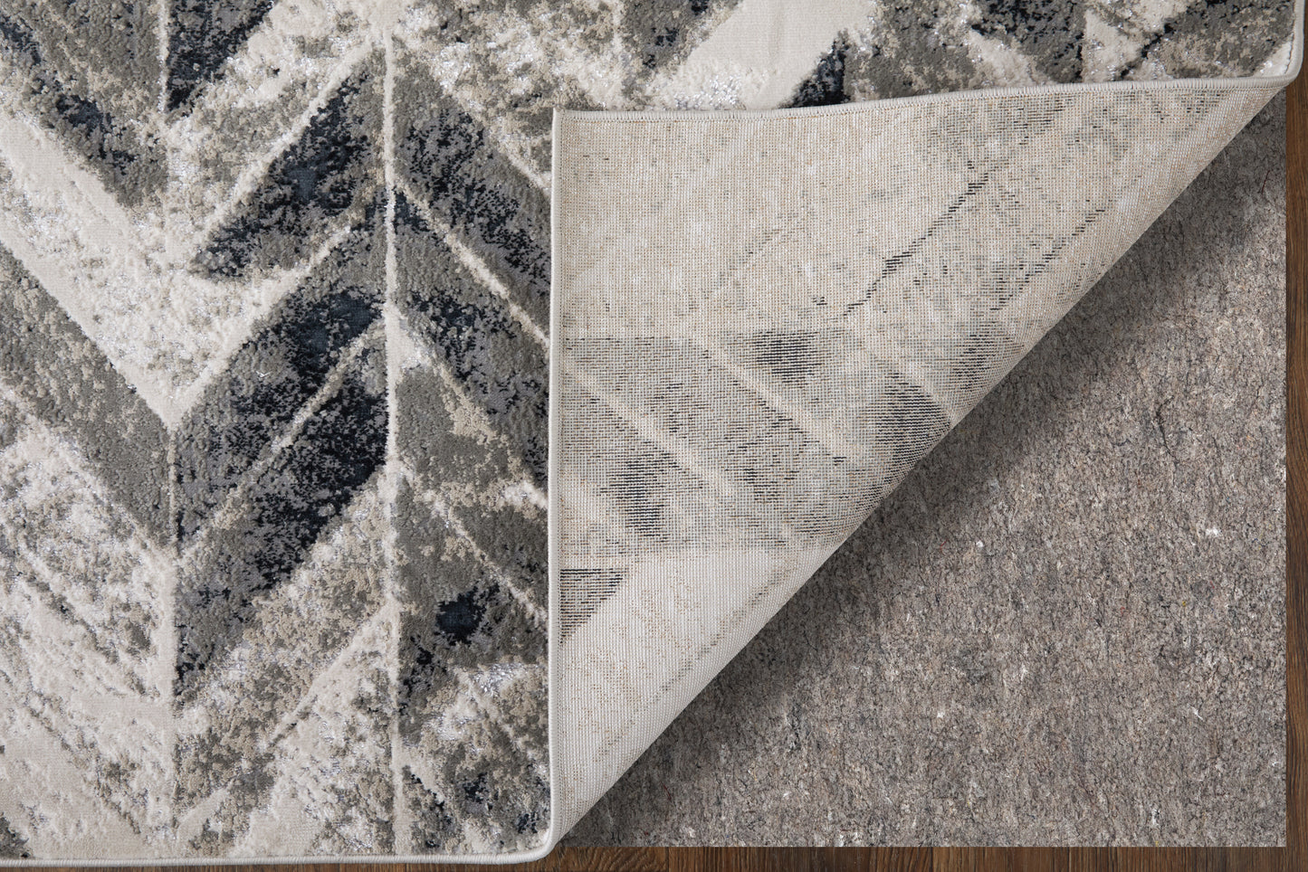 Micah Modern/Industrial Black/Gray/Silver Accent Rug