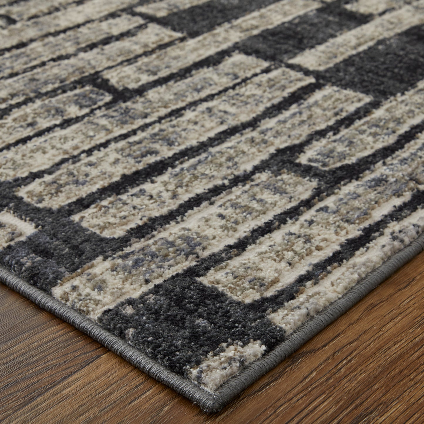 Kano Transitional/Industrial Gray/Black/Ivory Accent Rug