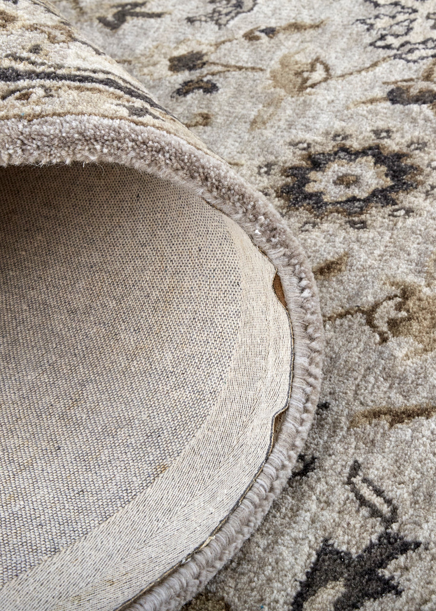 Eaton Traditional/Classic/Persian Oriental/Persian/Bordered Gray/Ivory/Taupe - Feizy Rug