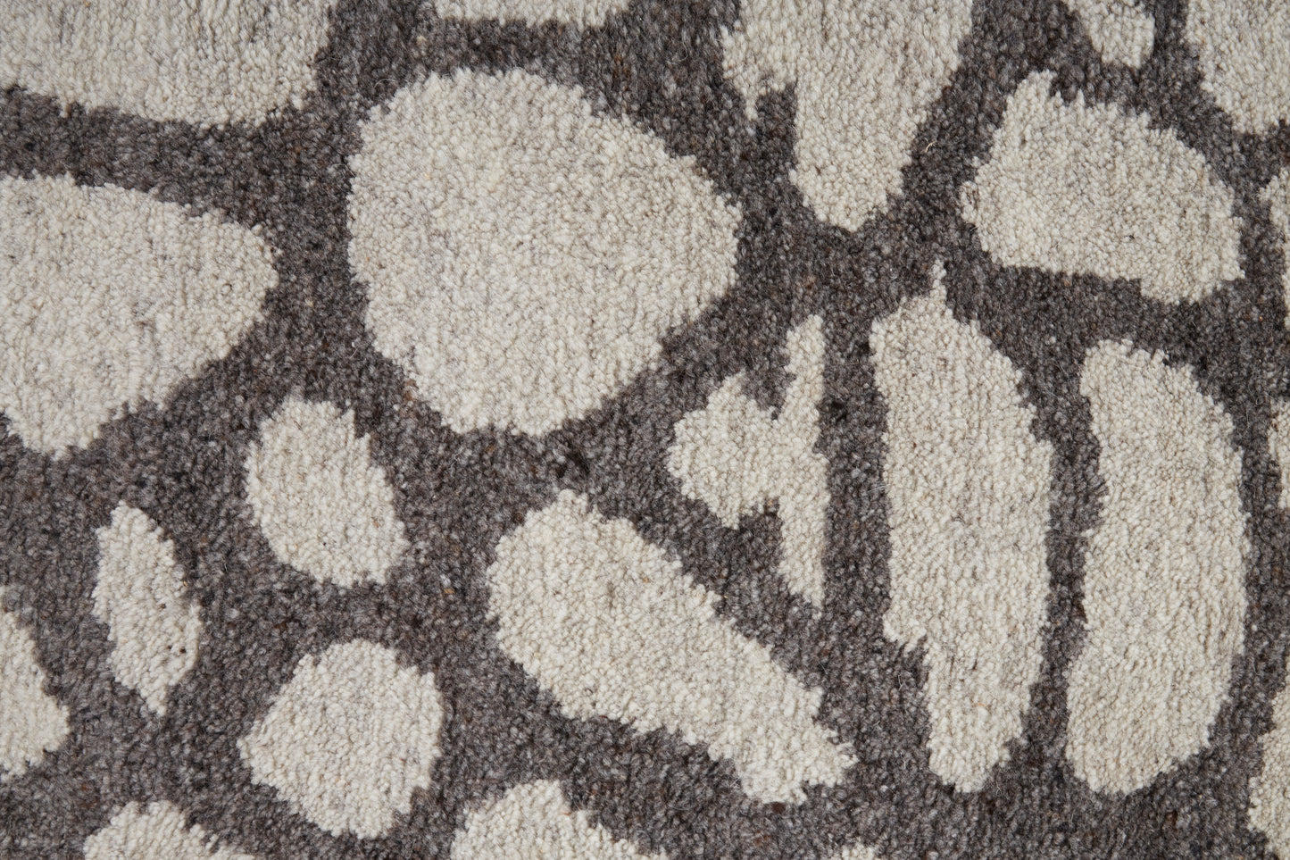 Belden Transitional/Casual/Farmhouse Abstract/Animal Print/Distressed Ivory/Gray - Feizy Rug
