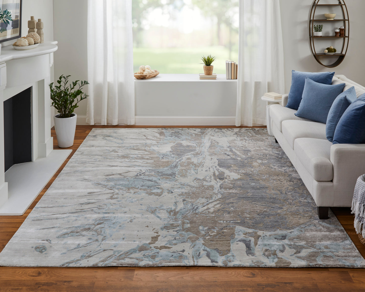 Zarah Modern/Industrial/Bohemian & Eclectic Gray/Tan/Blue Accent Rug