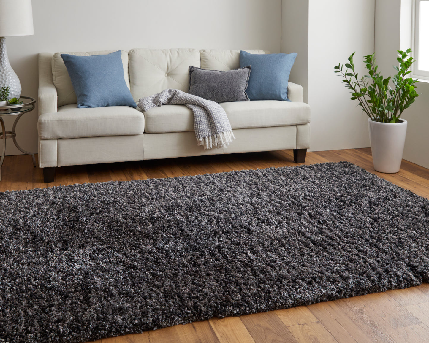 Stoneleigh Modern/Luxury & Glam/Casual Black/Gray Area Rug