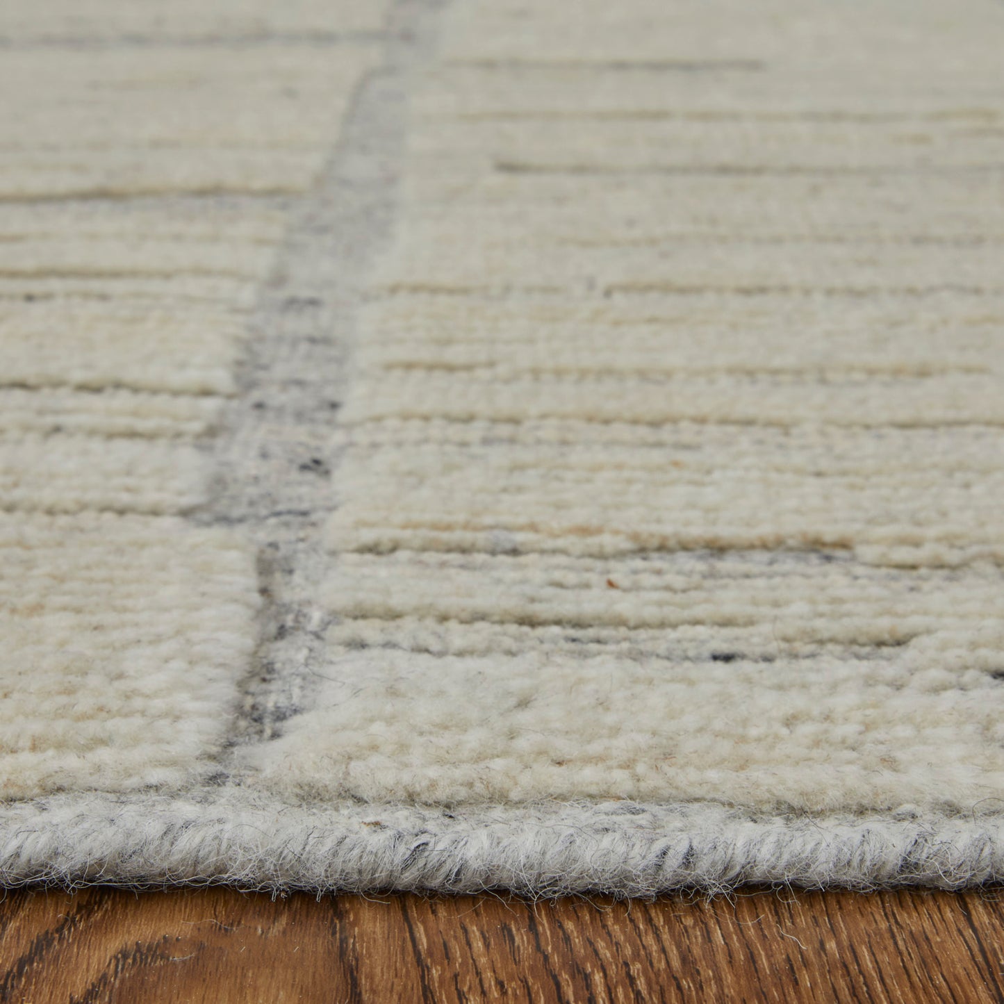 Bluff Modern/Scandinavian/Casual Ivory Accent Rug