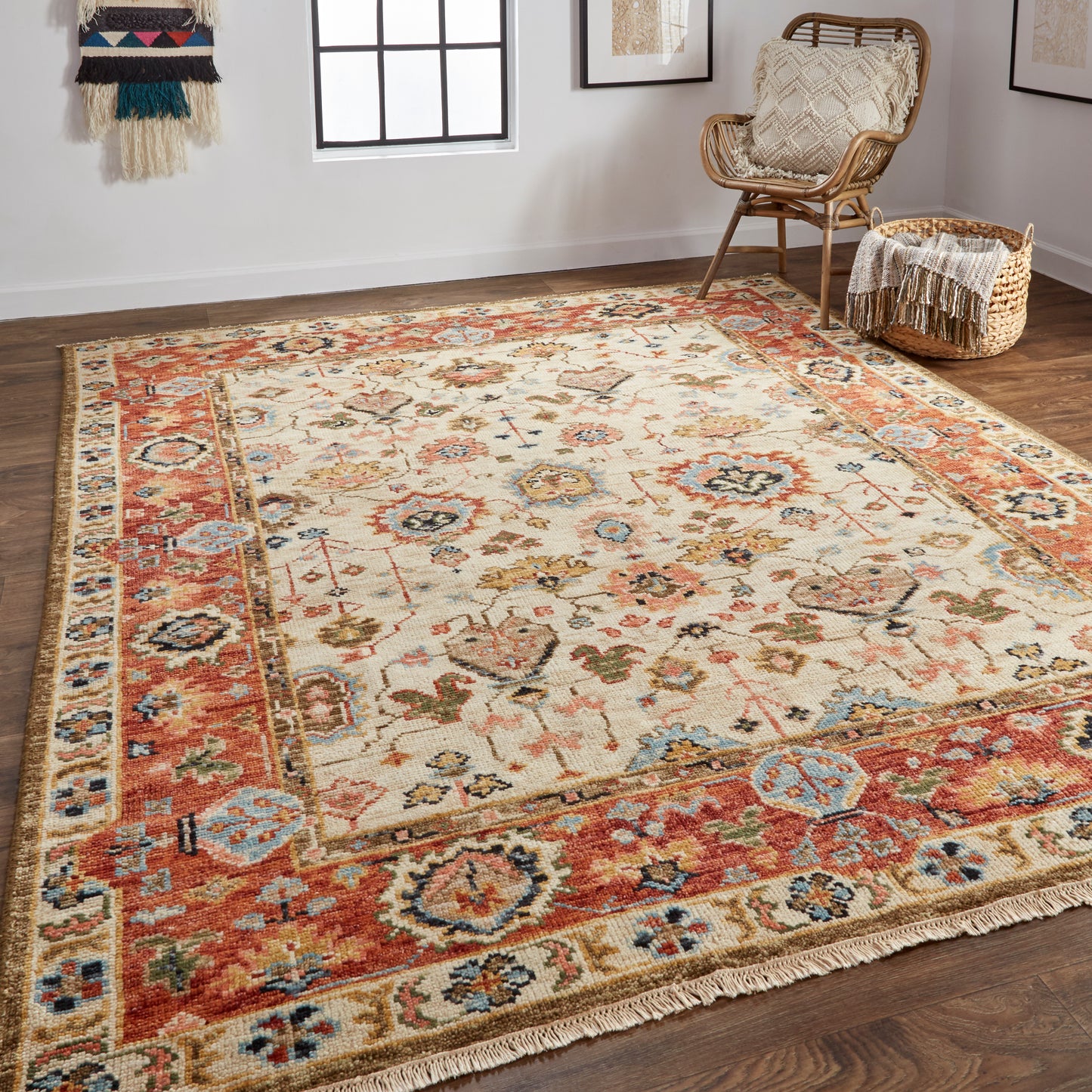 Carrington Traditional/Vintage/Classic Ivory/Red/Blue Area Rug